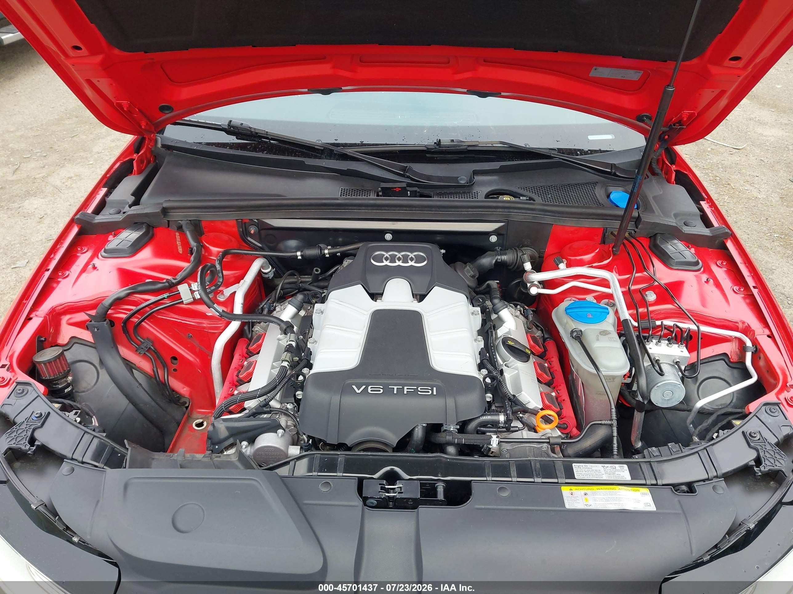 2014 Audi S4 3.0t Premium Plus Red vin: WAUBGAFL8EA150769