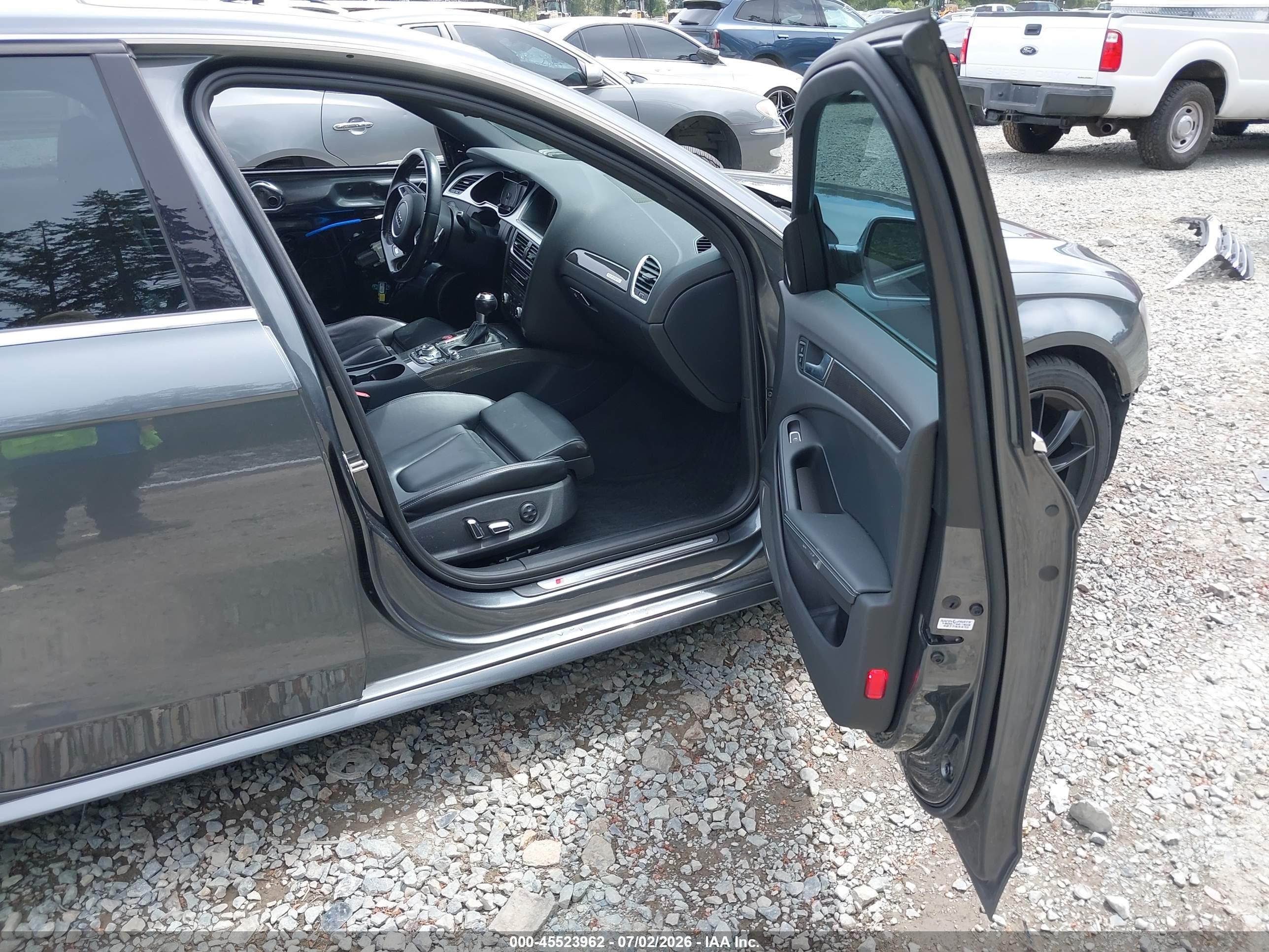 2015 Audi S4 3.0t Premium Plus Серый vin: WAUBGAFL8FA105509