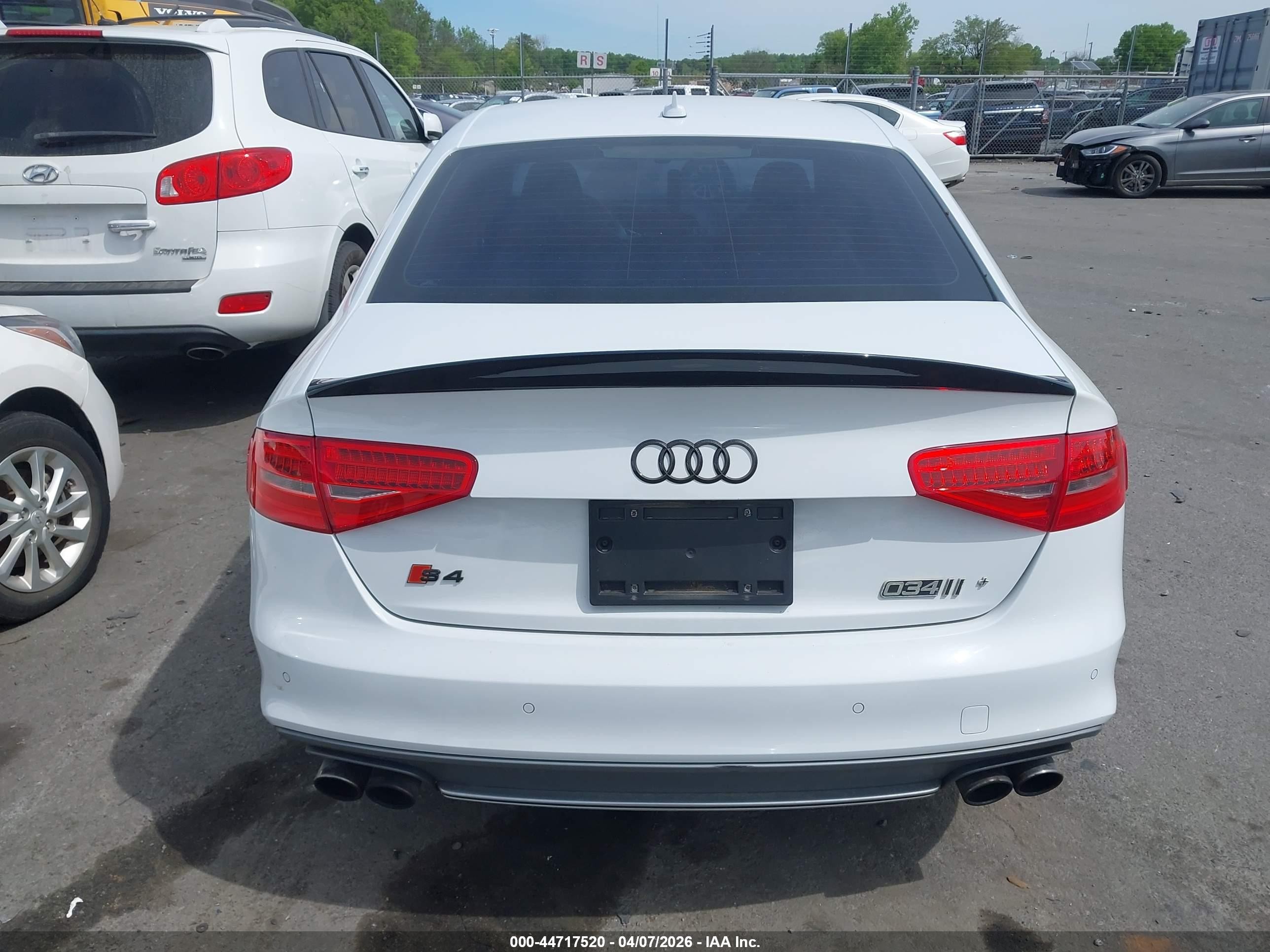 2013 Audi S4 3.0t Premium Plus White vin: WAUBGAFLXDA250726