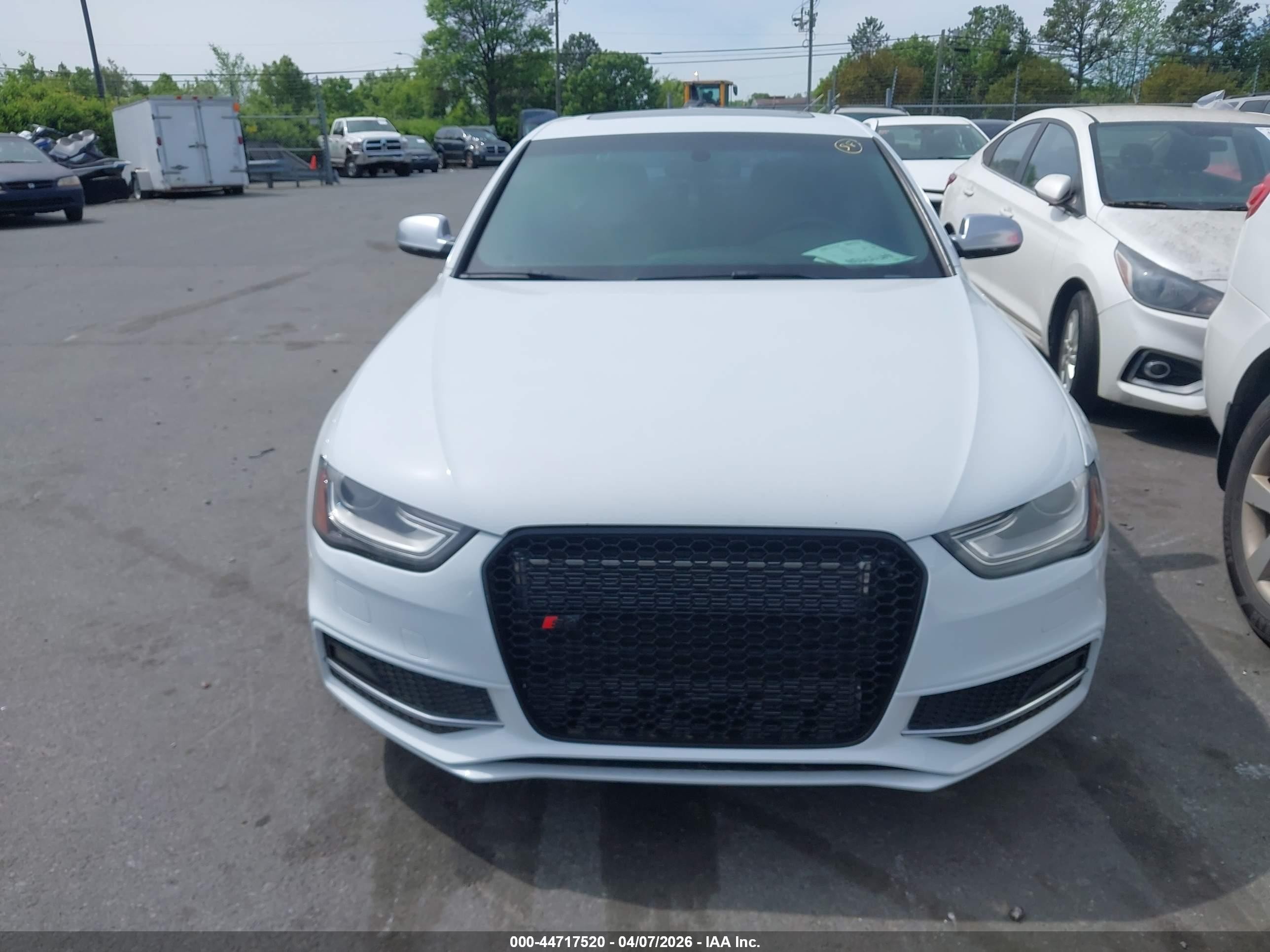 2013 Audi S4 3.0t Premium Plus White vin: WAUBGAFLXDA250726