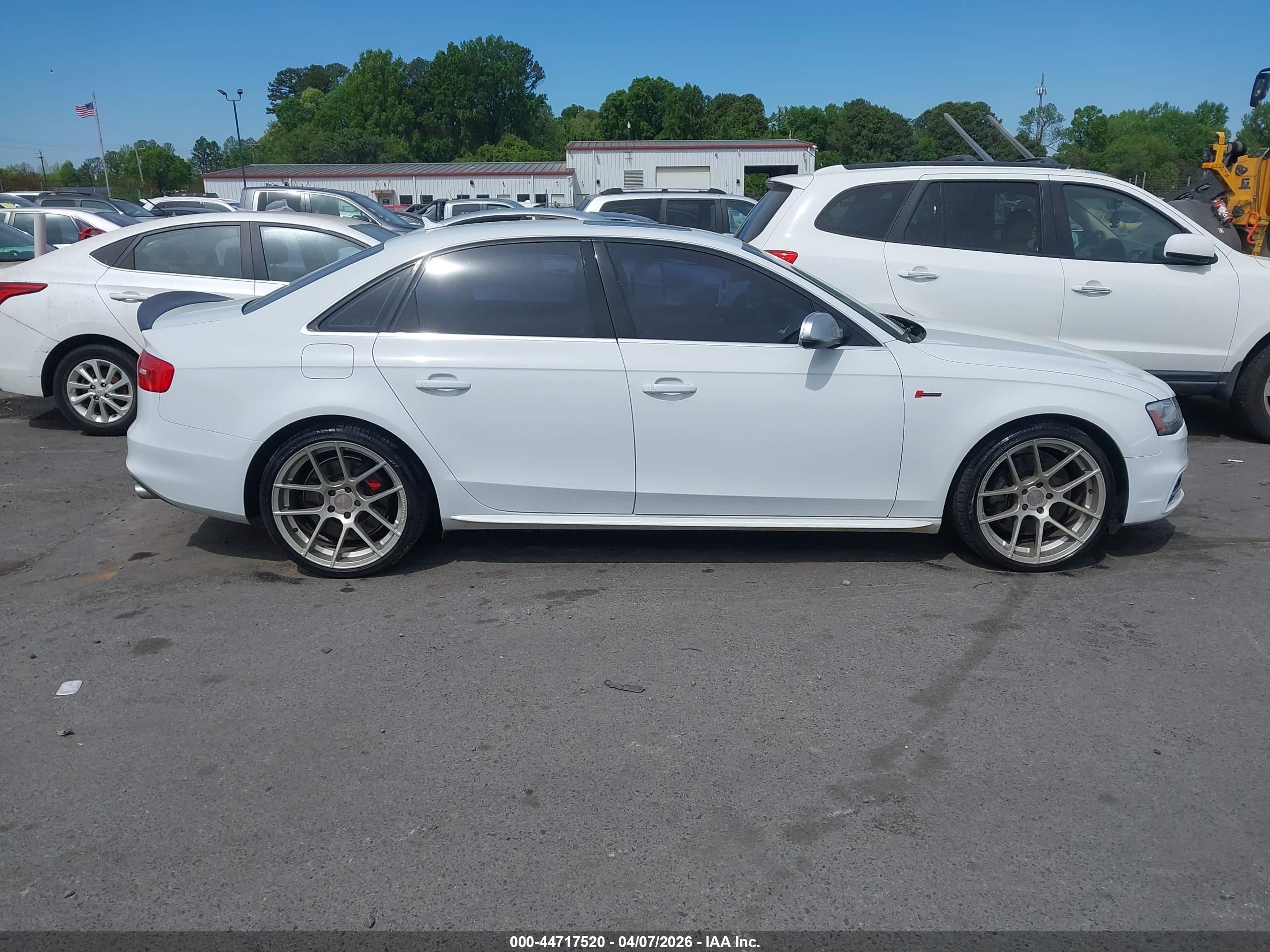 2013 Audi S4 3.0t Premium Plus White vin: WAUBGAFLXDA250726