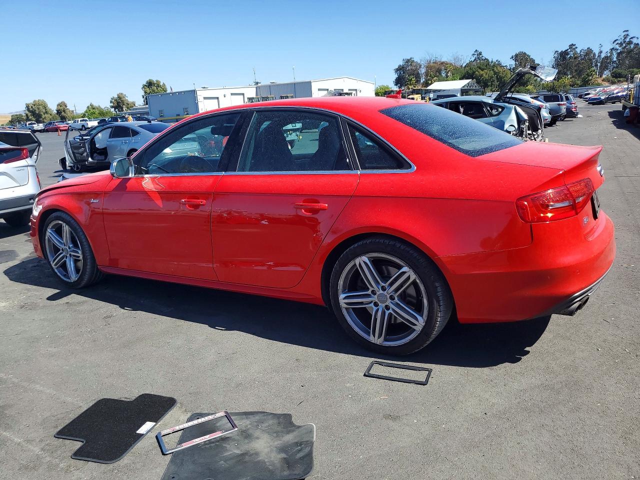 2015 Audi S4 Premium Plus Red vin: WAUBGAFLXFA072223