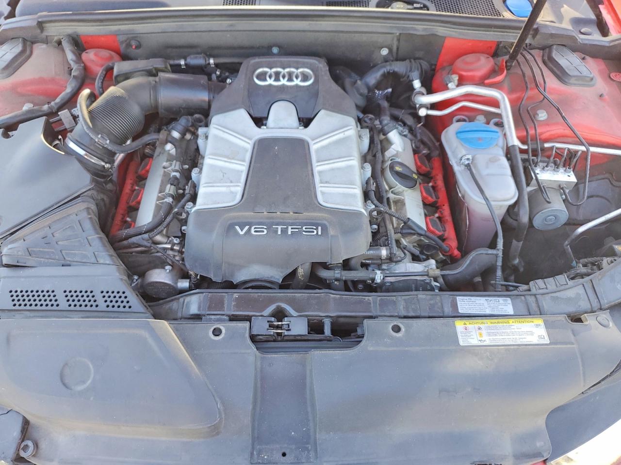 2015 Audi S4 Premium Plus Red vin: WAUBGAFLXFA072223