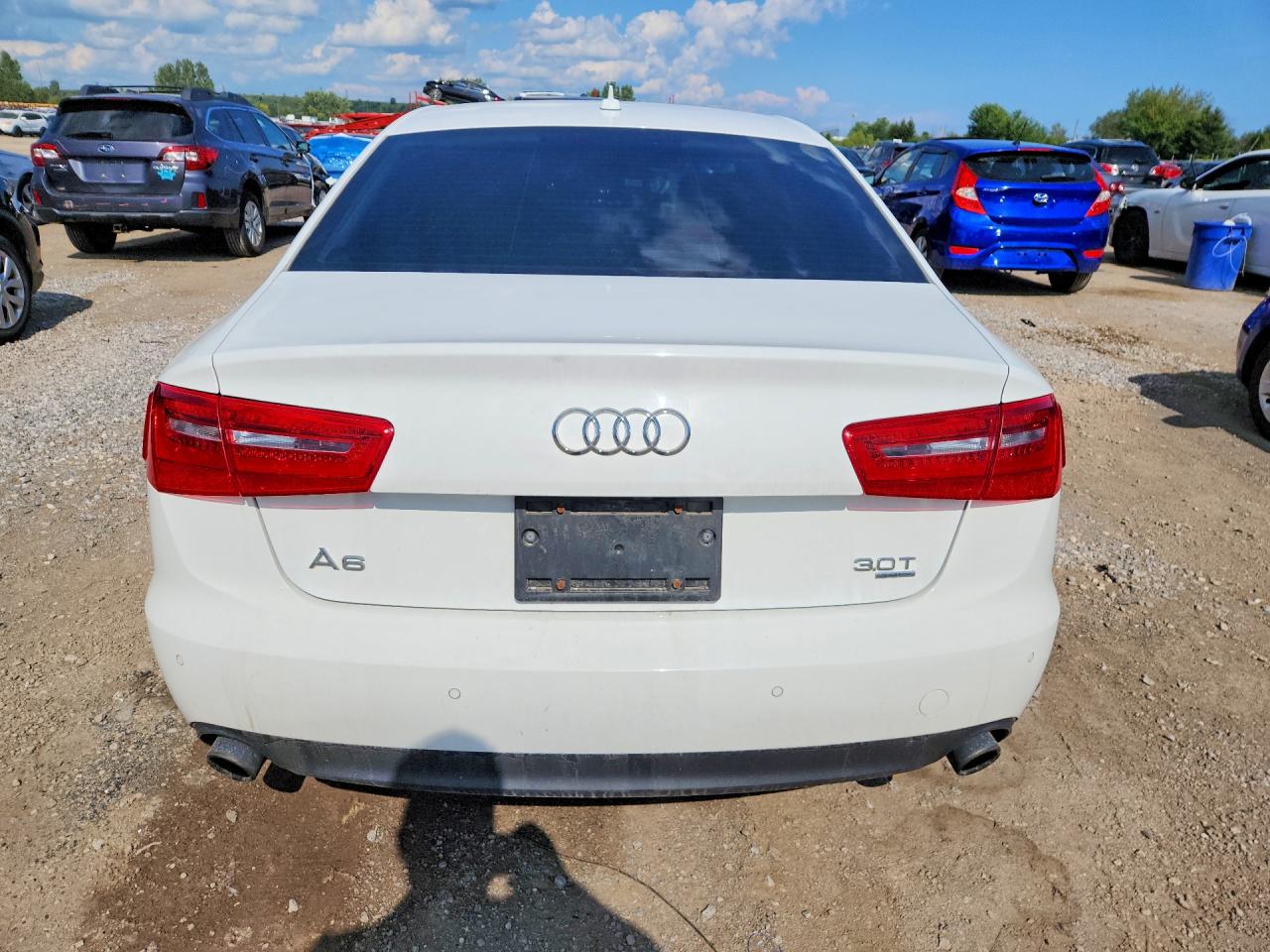 2012 Audi A6 Quattro White vin: WAUBGCFCXCN007064