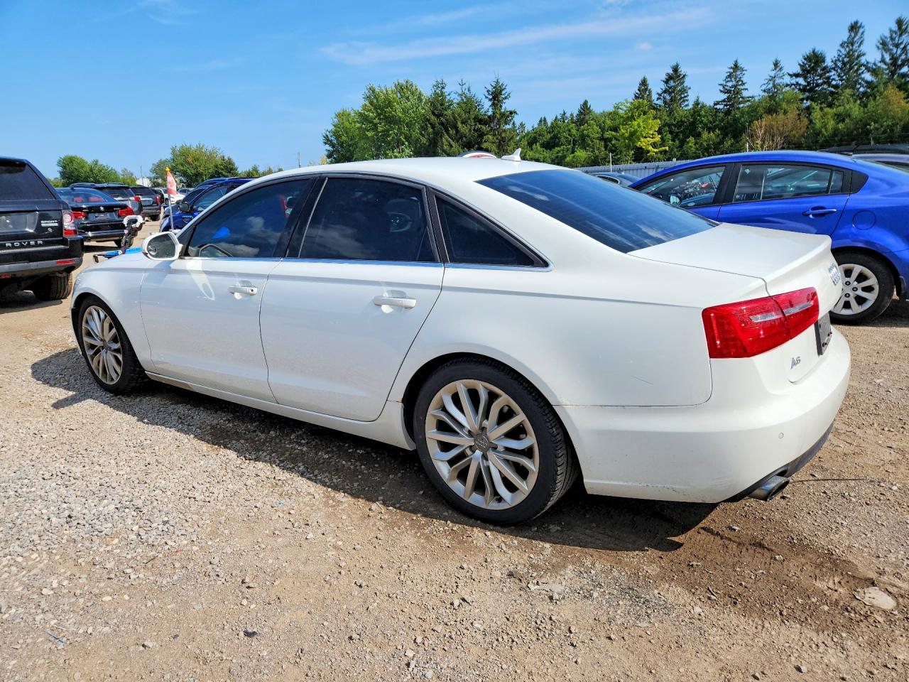 2012 Audi A6 Quattro White vin: WAUBGCFCXCN007064