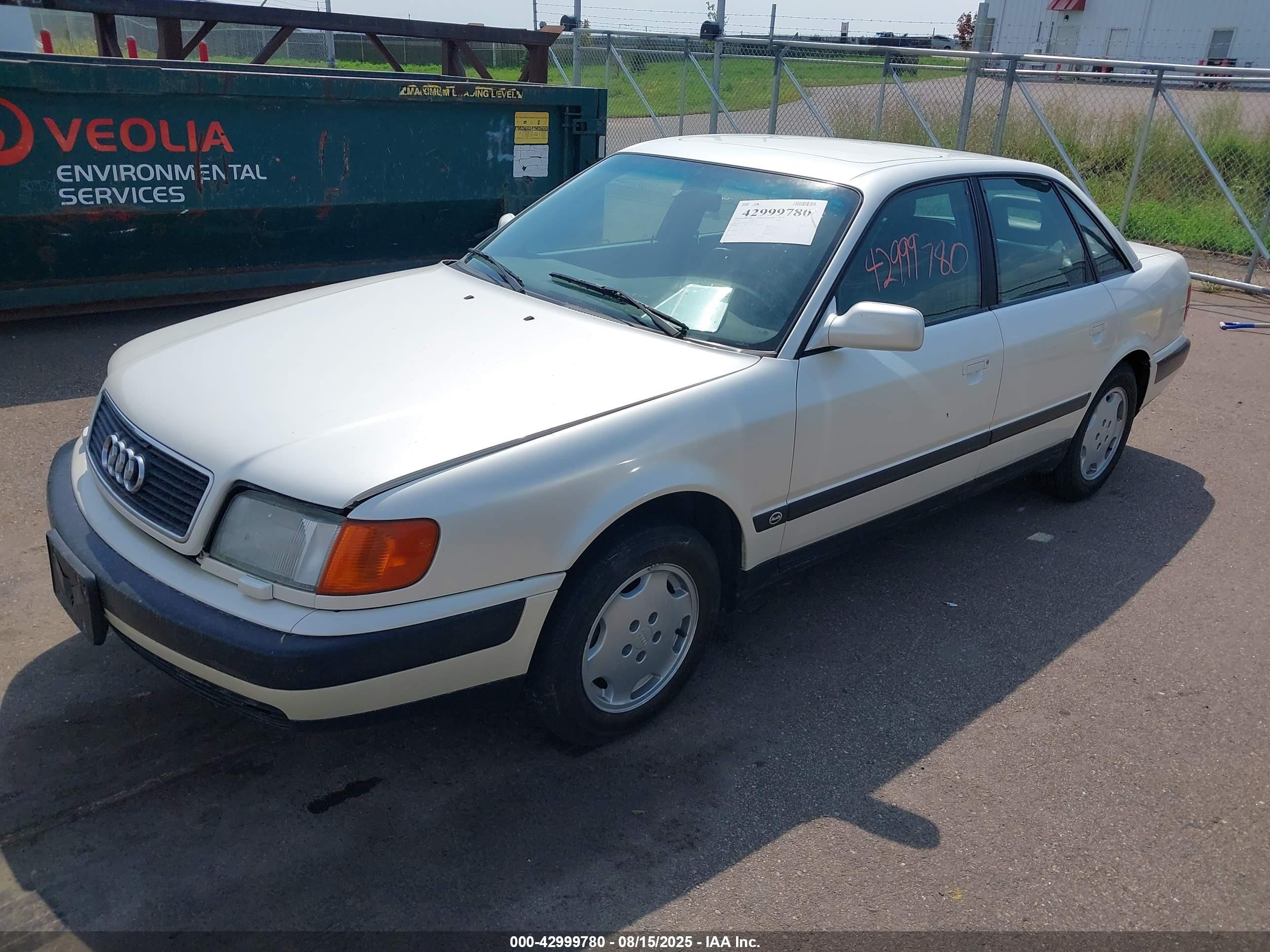 1994 Audi 100 S White vin: WAUBJ84A8RN001255