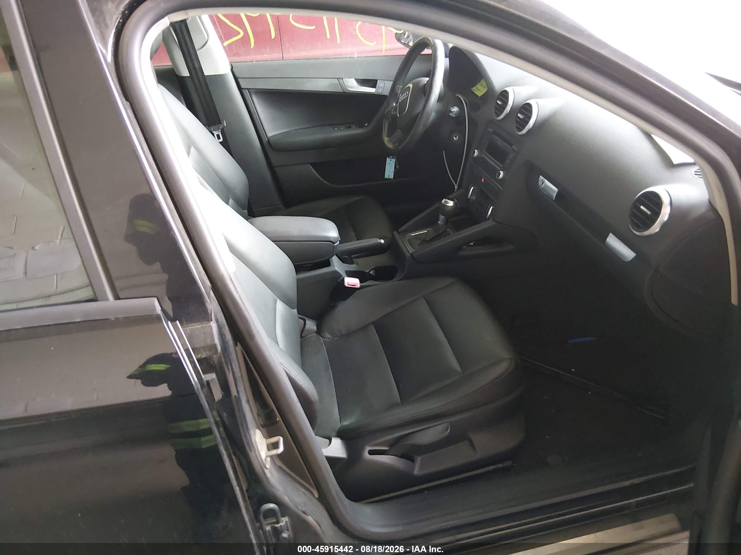 2012 Audi A3 2.0 Tdi Premium Черный vin: WAUBJAFM2CA122280