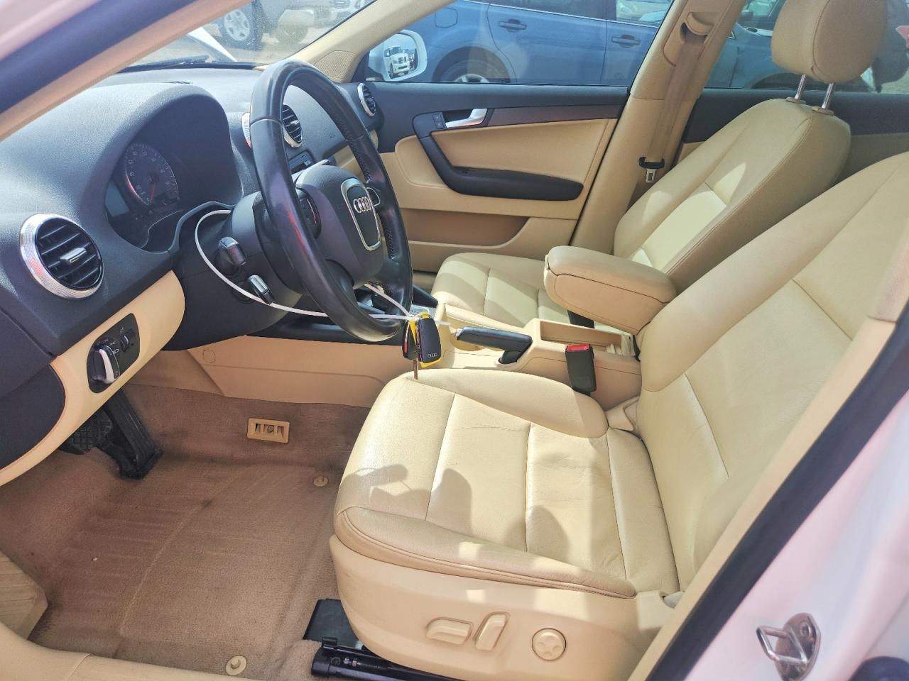 2013 Audi A3 Premium White vin: WAUBJAFM9DA022744