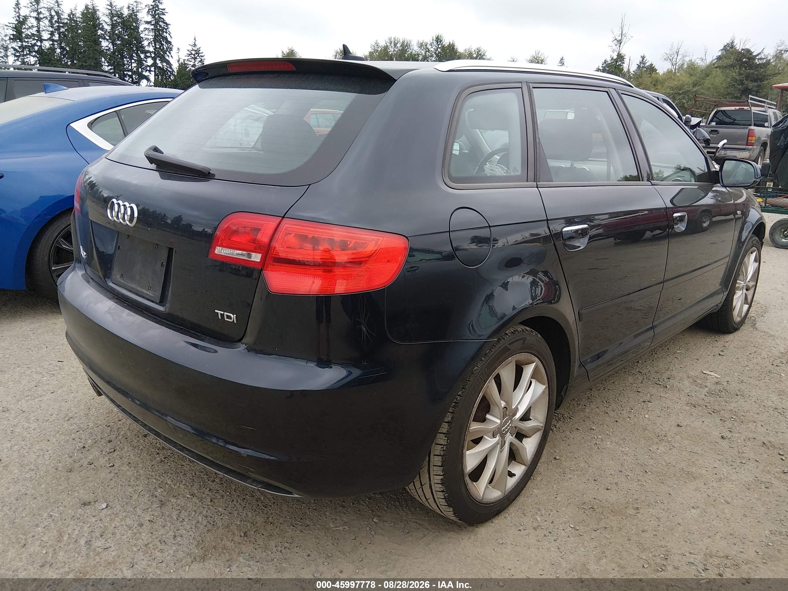 2012 Audi A3 2.0 Tdi Premium Dark Blue vin: WAUBJAFMXCA021231