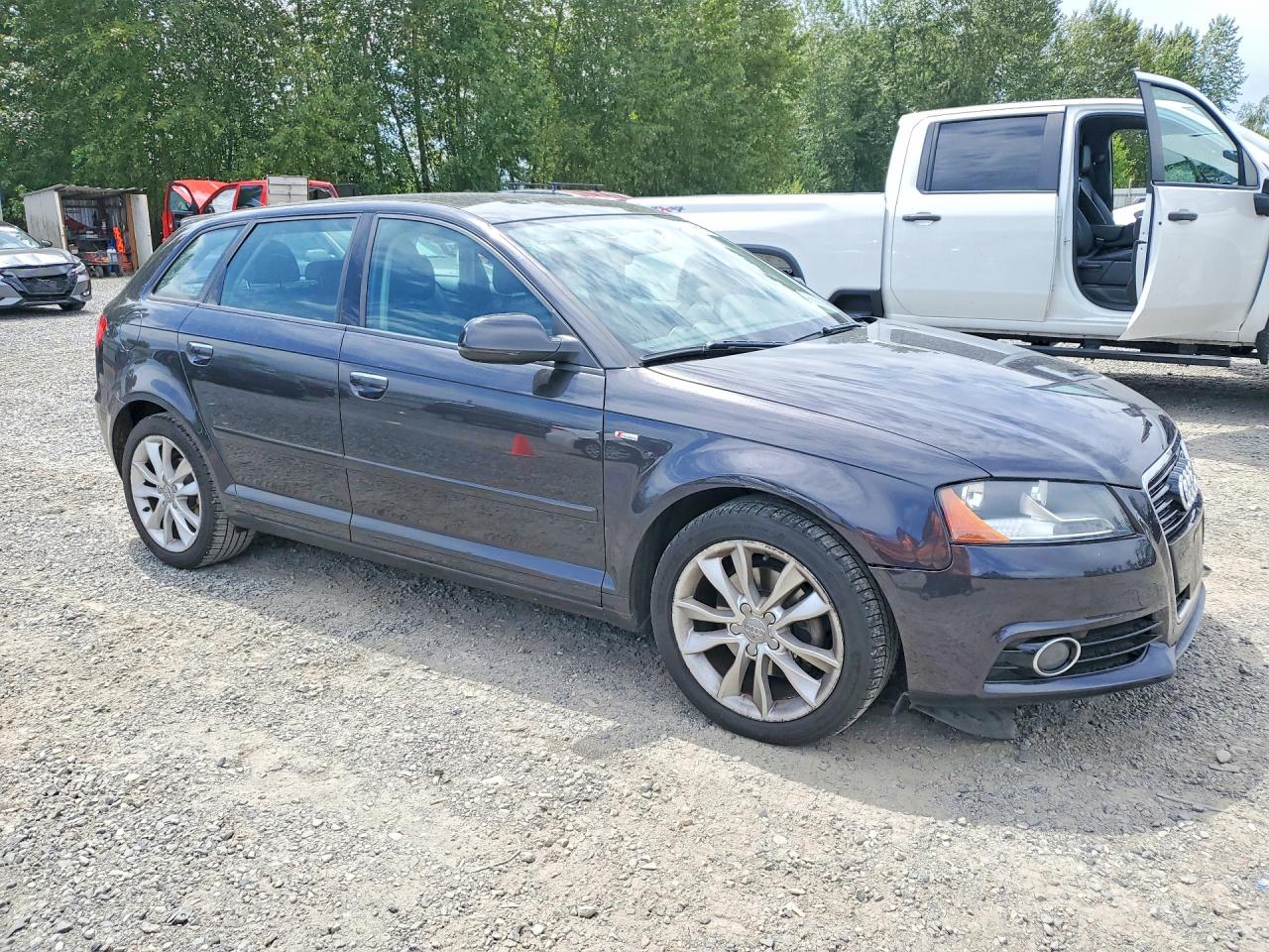 2013 Audi A3 Premium Серый vin: WAUBJAFMXDA009842