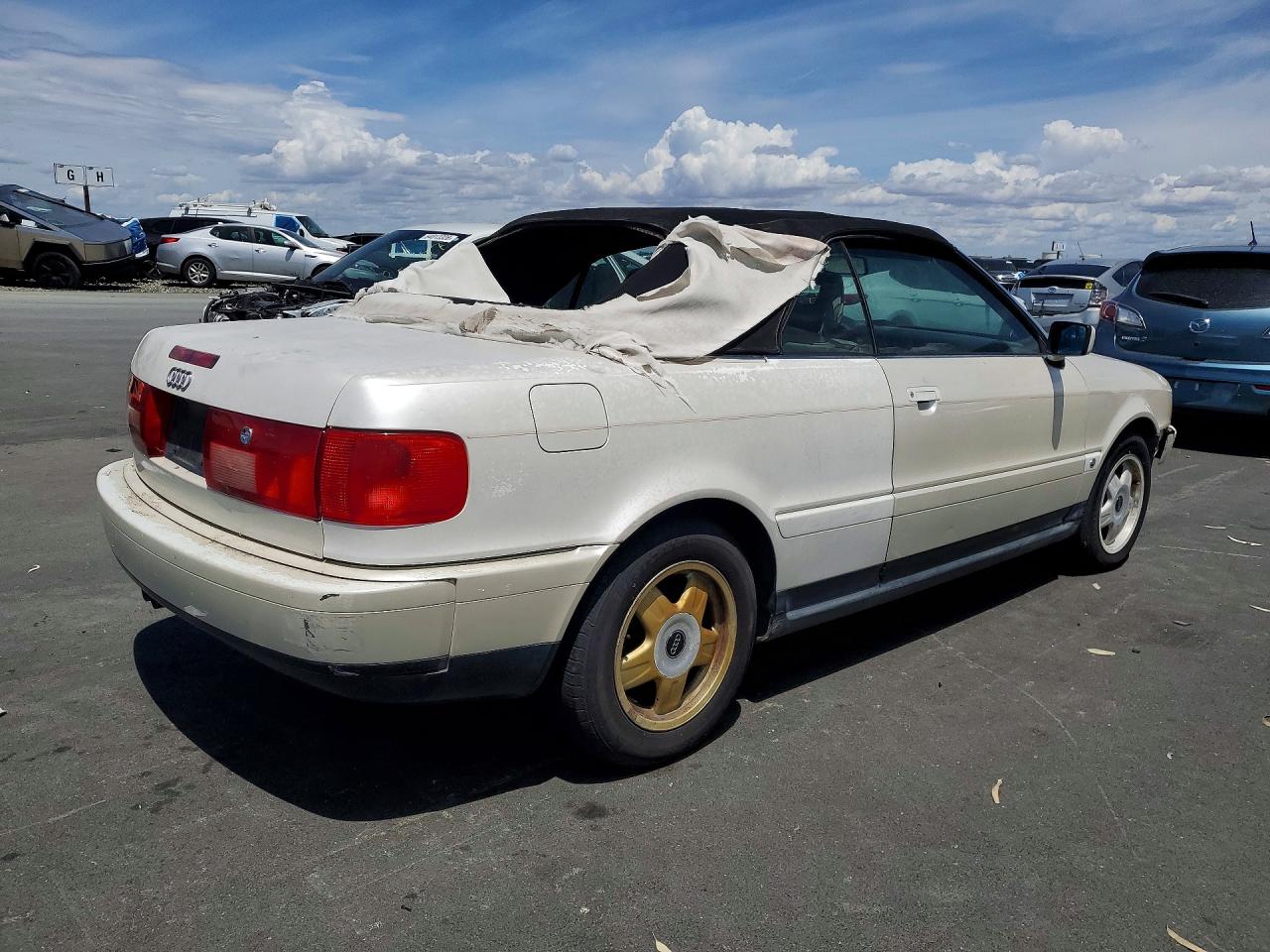 1994 Audi Cabriolet White vin: WAUBL88G6RA003537