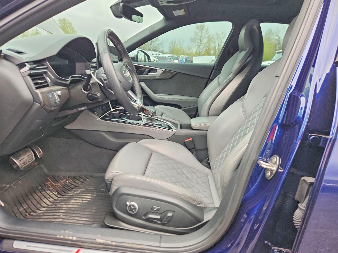 2021 Audi S4 Prestige Blue vin: WAUC4AF42MA065141