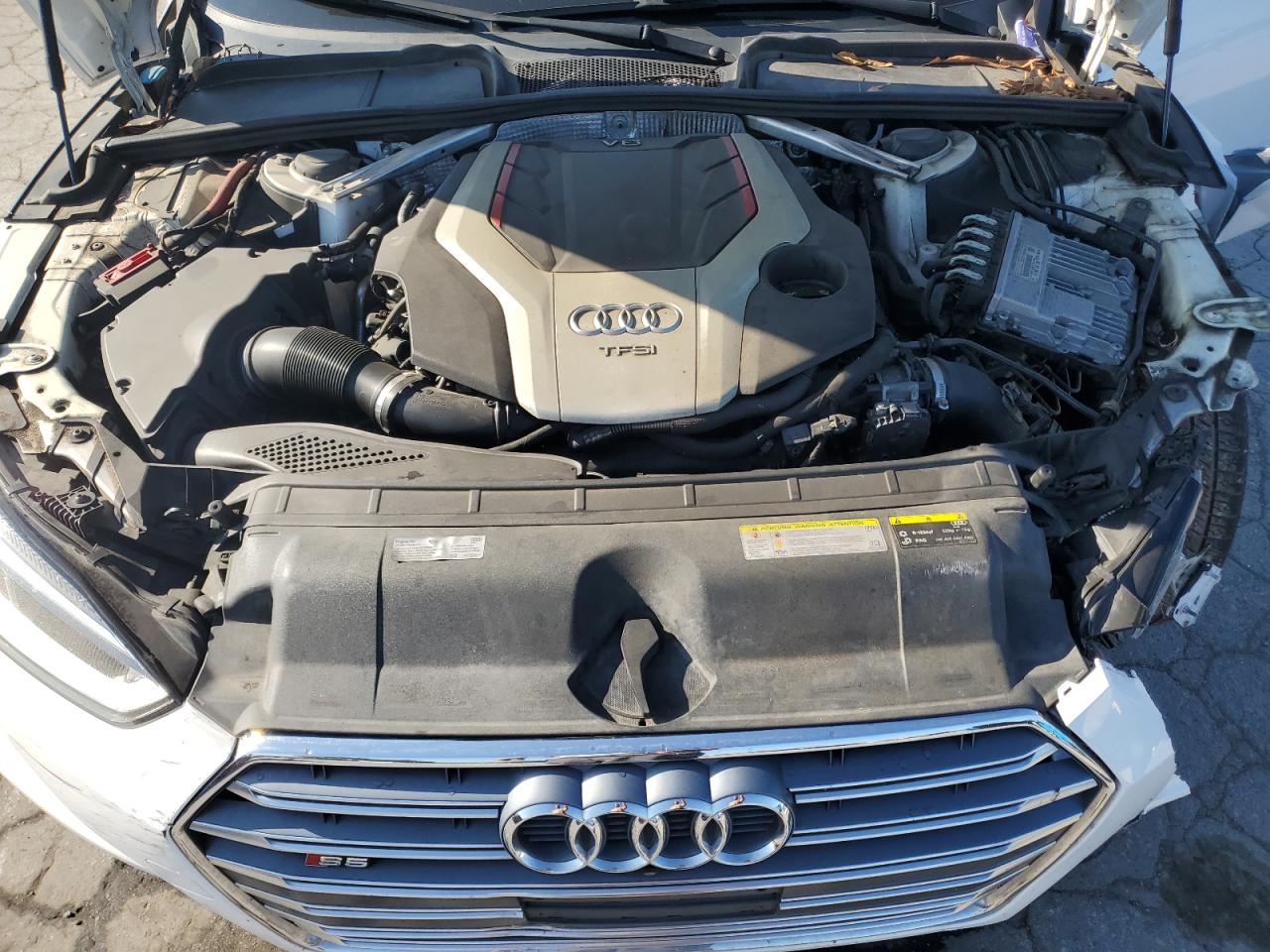 2018 Audi S5 Prestige Белый vin: WAUC4CF58JA063507
