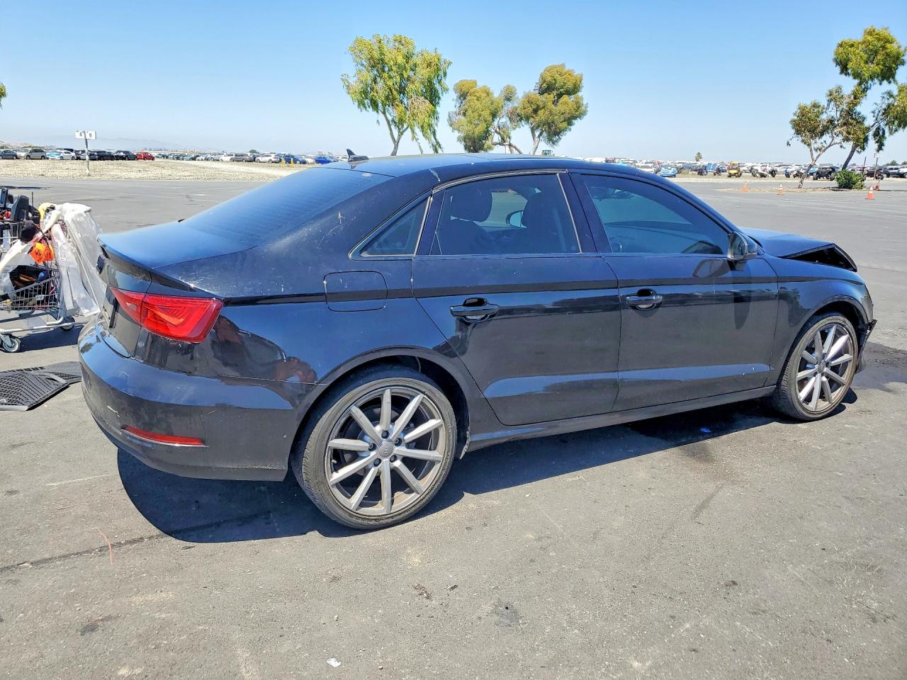 2015 Audi A3 Premium Plus Черный vin: WAUCCGFF2F1006505