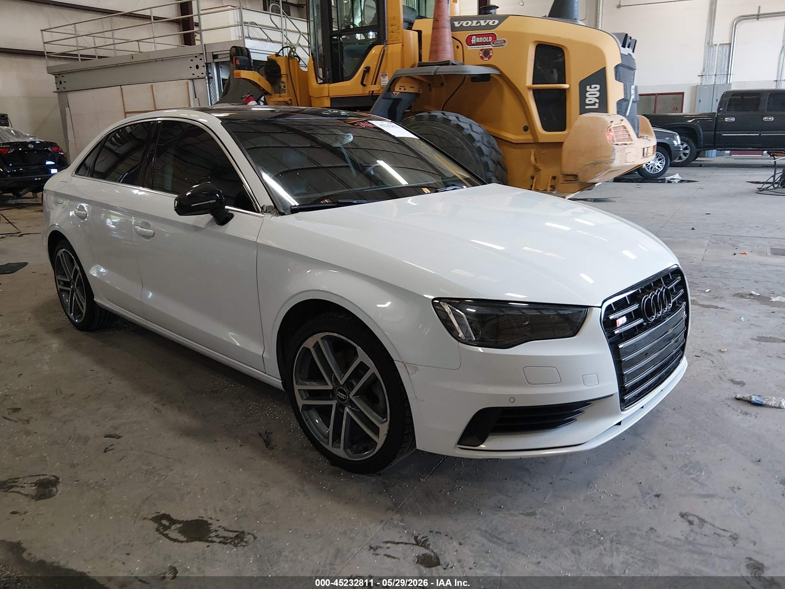 2015 Audi A3 1.8t Premium White vin: WAUCCGFF2F1010215