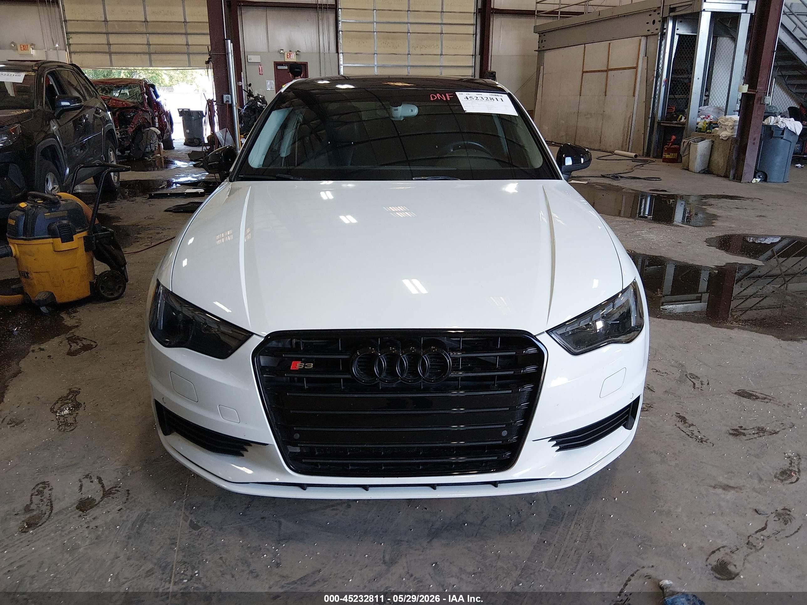 2015 Audi A3 1.8t Premium White vin: WAUCCGFF2F1010215