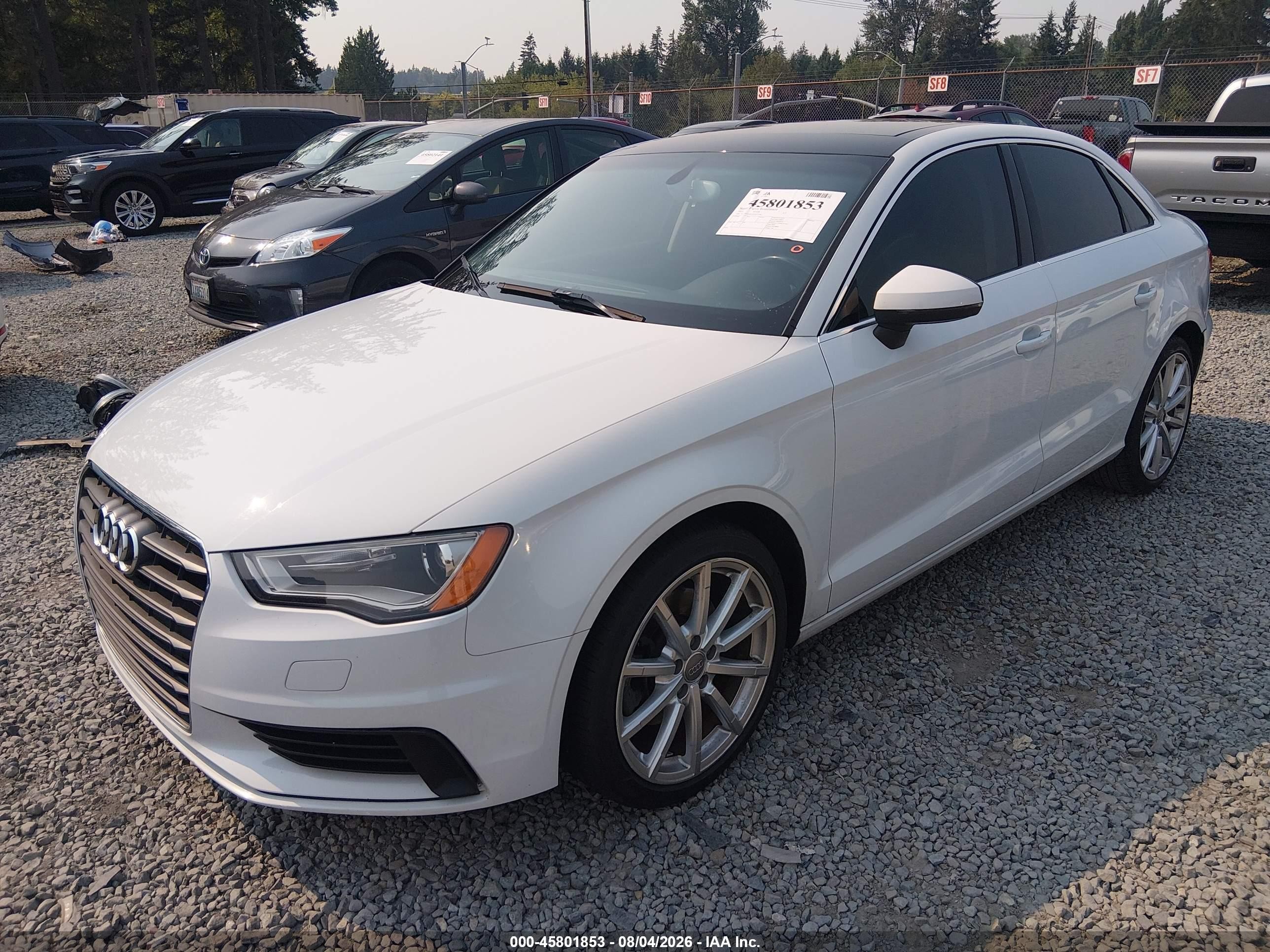 2015 Audi A3 1.8t Premium White vin: WAUCCGFF2F1011560