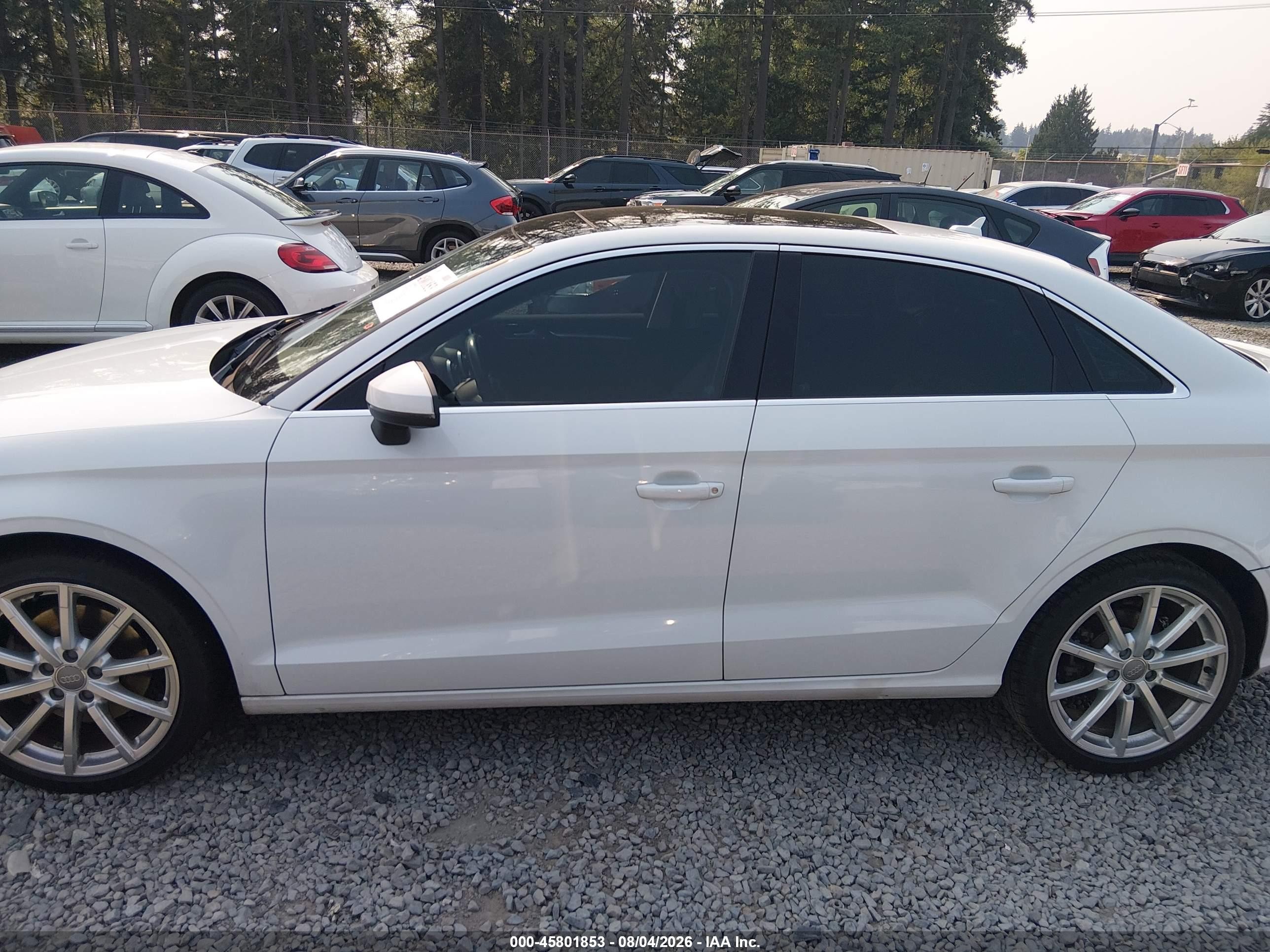 2015 Audi A3 1.8t Premium White vin: WAUCCGFF2F1011560