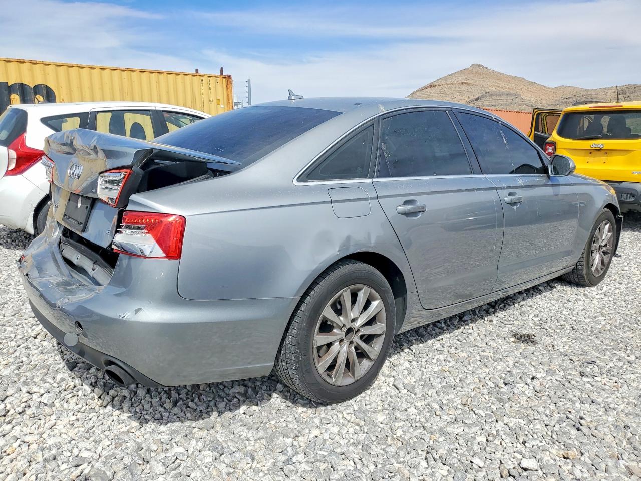 2012 Audi A6 Premium Серебряный vin: WAUCFAFC2CN174871
