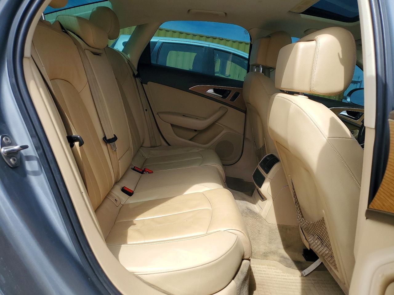 2012 Audi A6 Premium Серебряный vin: WAUCFAFC2CN174871
