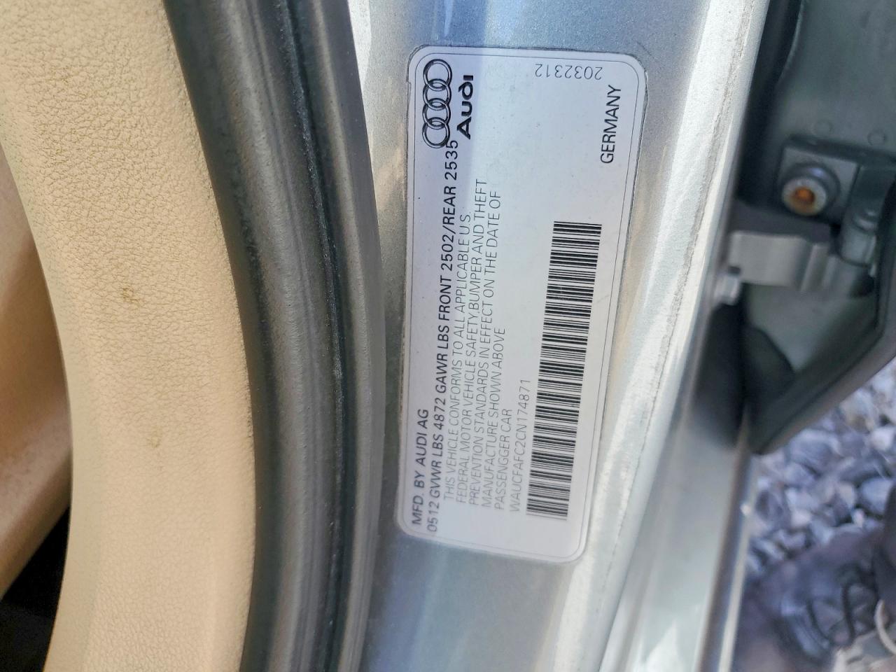 2012 Audi A6 Premium Серебряный vin: WAUCFAFC2CN174871