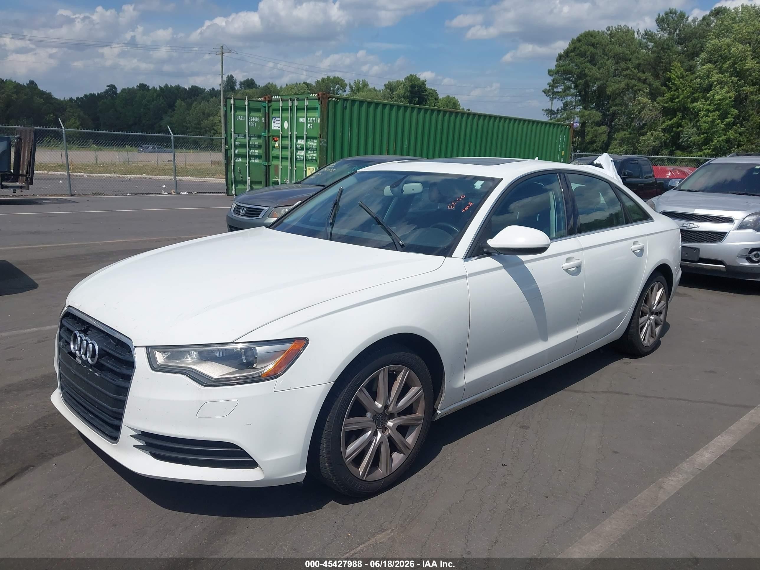 2015 Audi A6 2.0t Premium Белый vin: WAUCFAFC6FN034116