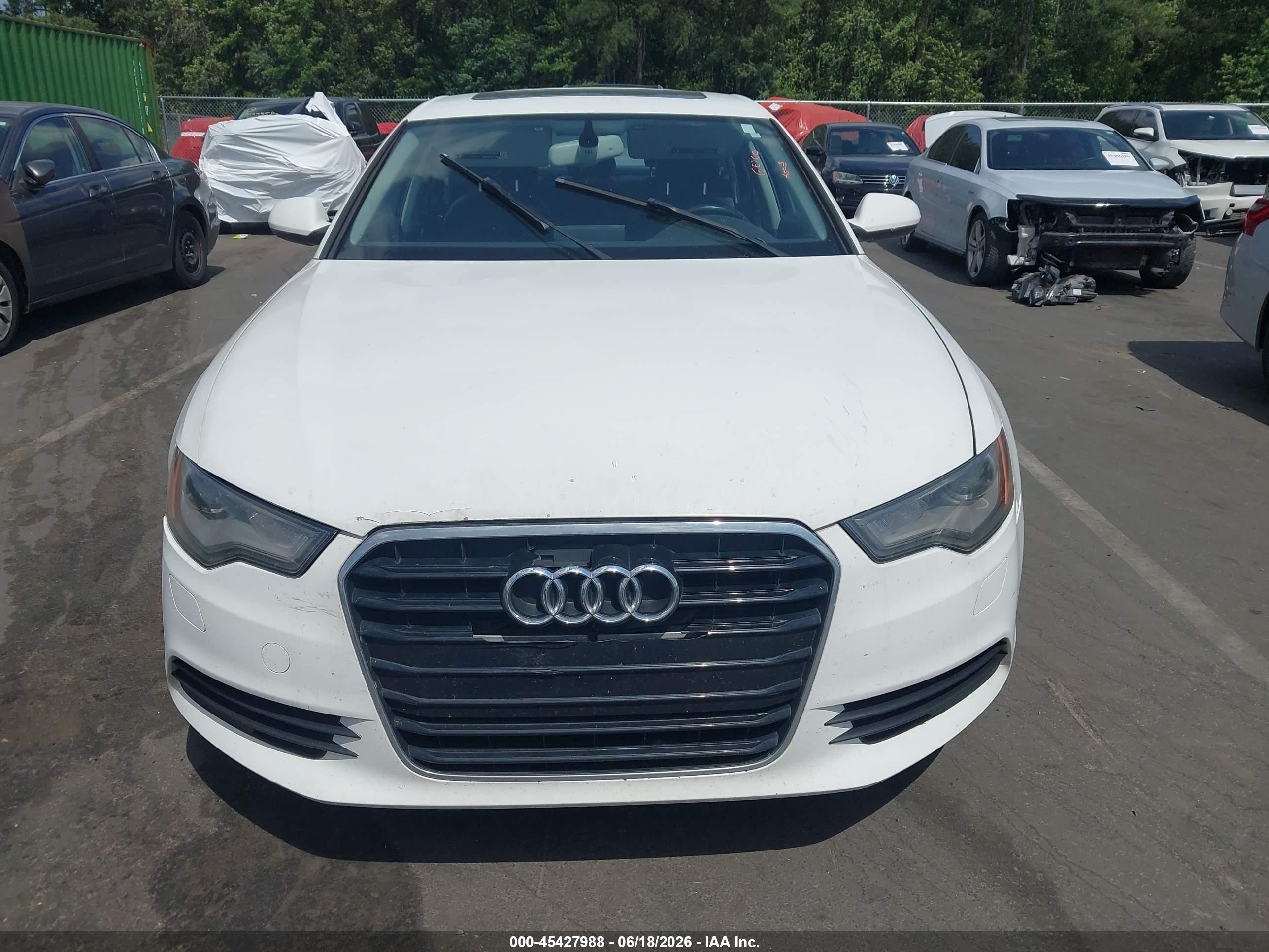 2015 Audi A6 2.0t Premium Белый vin: WAUCFAFC6FN034116