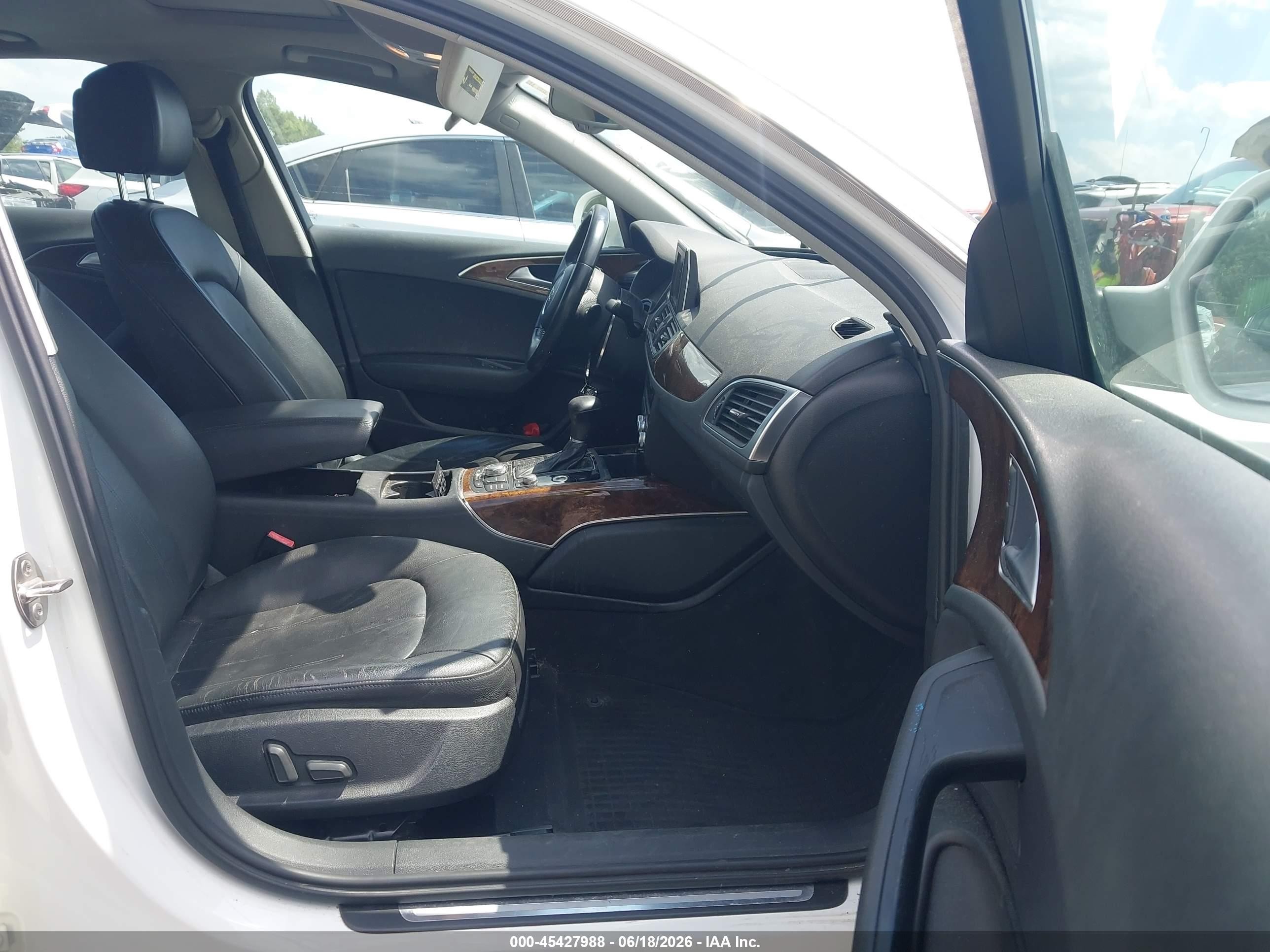 2015 Audi A6 2.0t Premium Белый vin: WAUCFAFC6FN034116