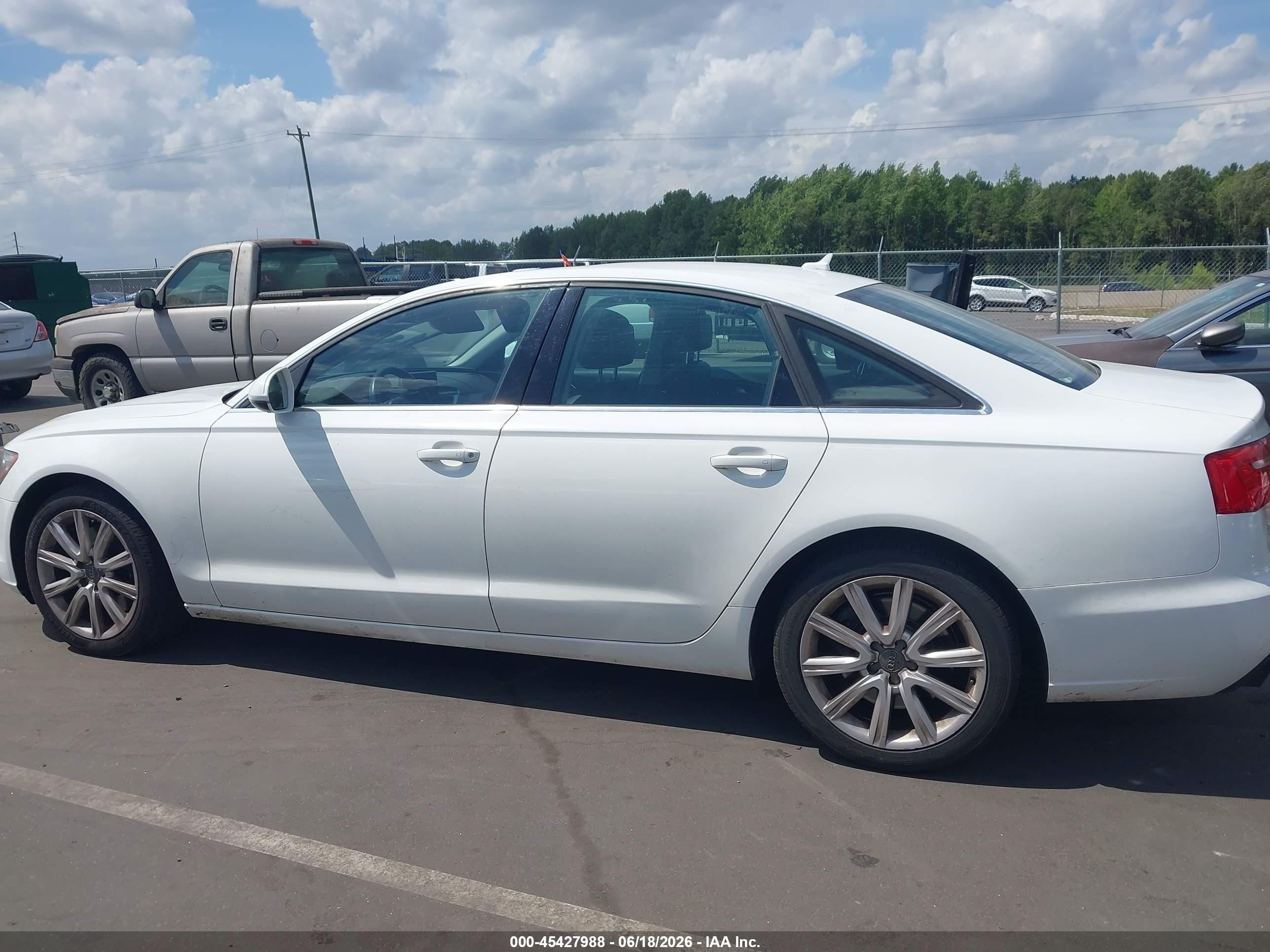 2015 Audi A6 2.0t Premium Белый vin: WAUCFAFC6FN034116