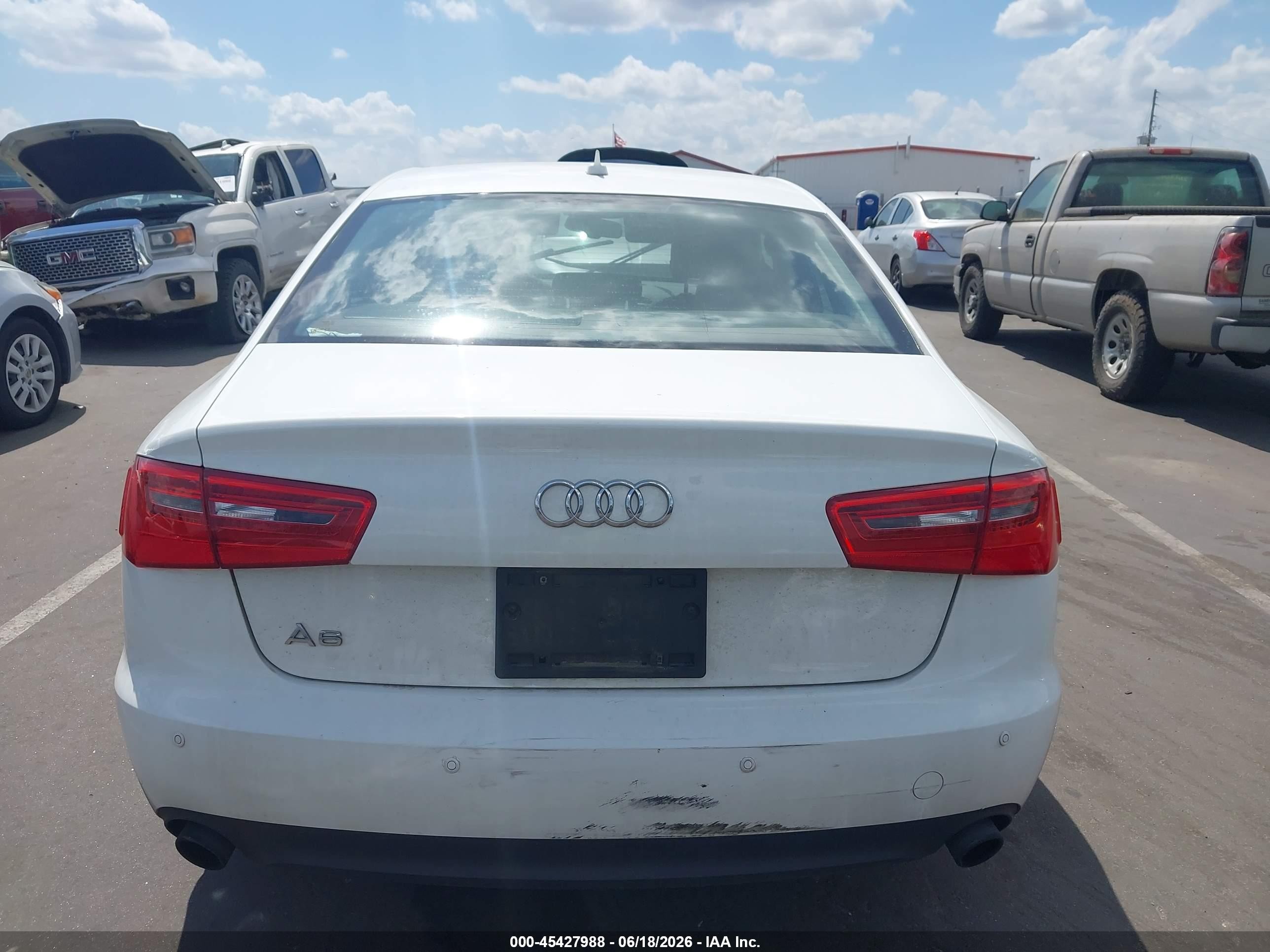 2015 Audi A6 2.0t Premium Белый vin: WAUCFAFC6FN034116