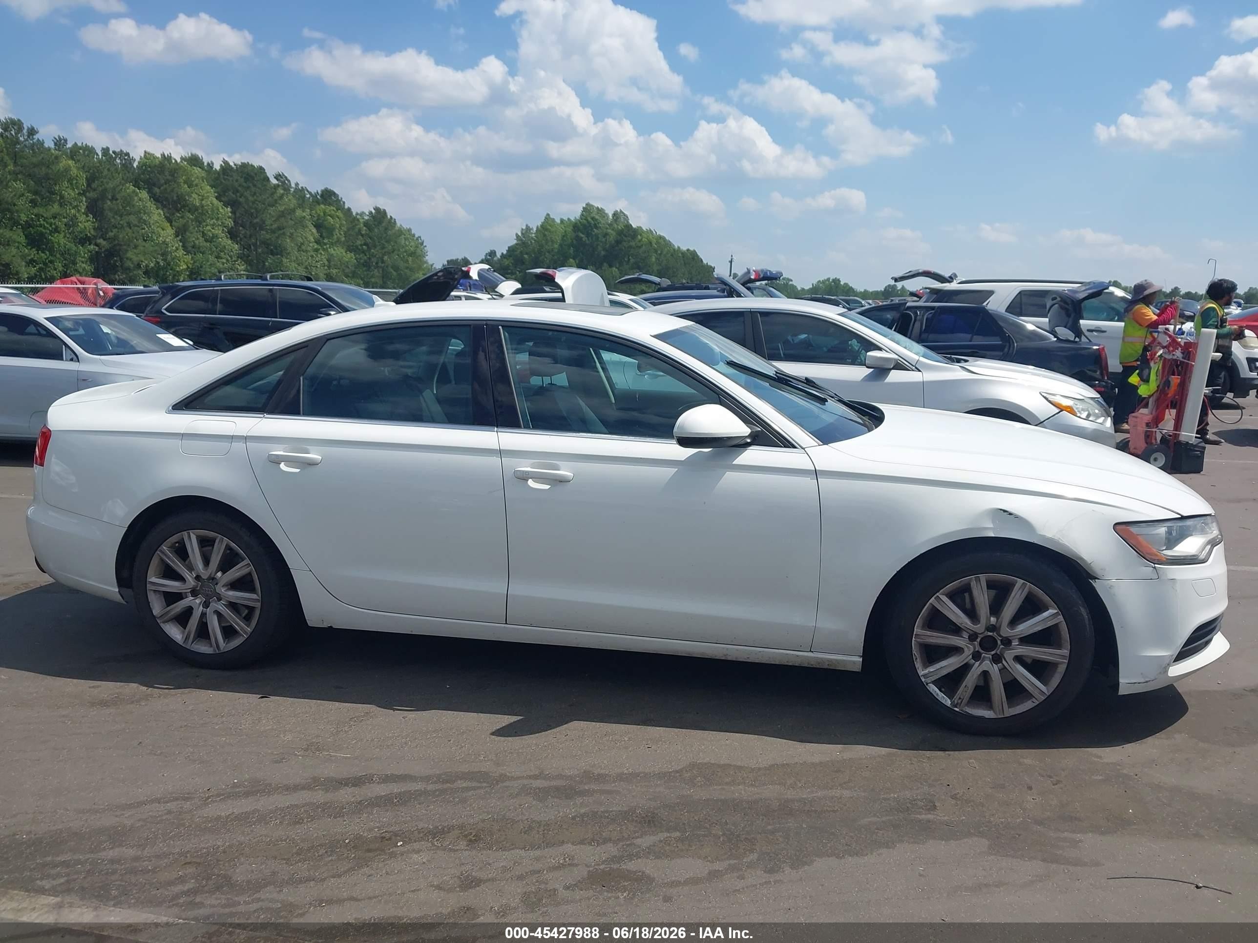 2015 Audi A6 2.0t Premium Белый vin: WAUCFAFC6FN034116
