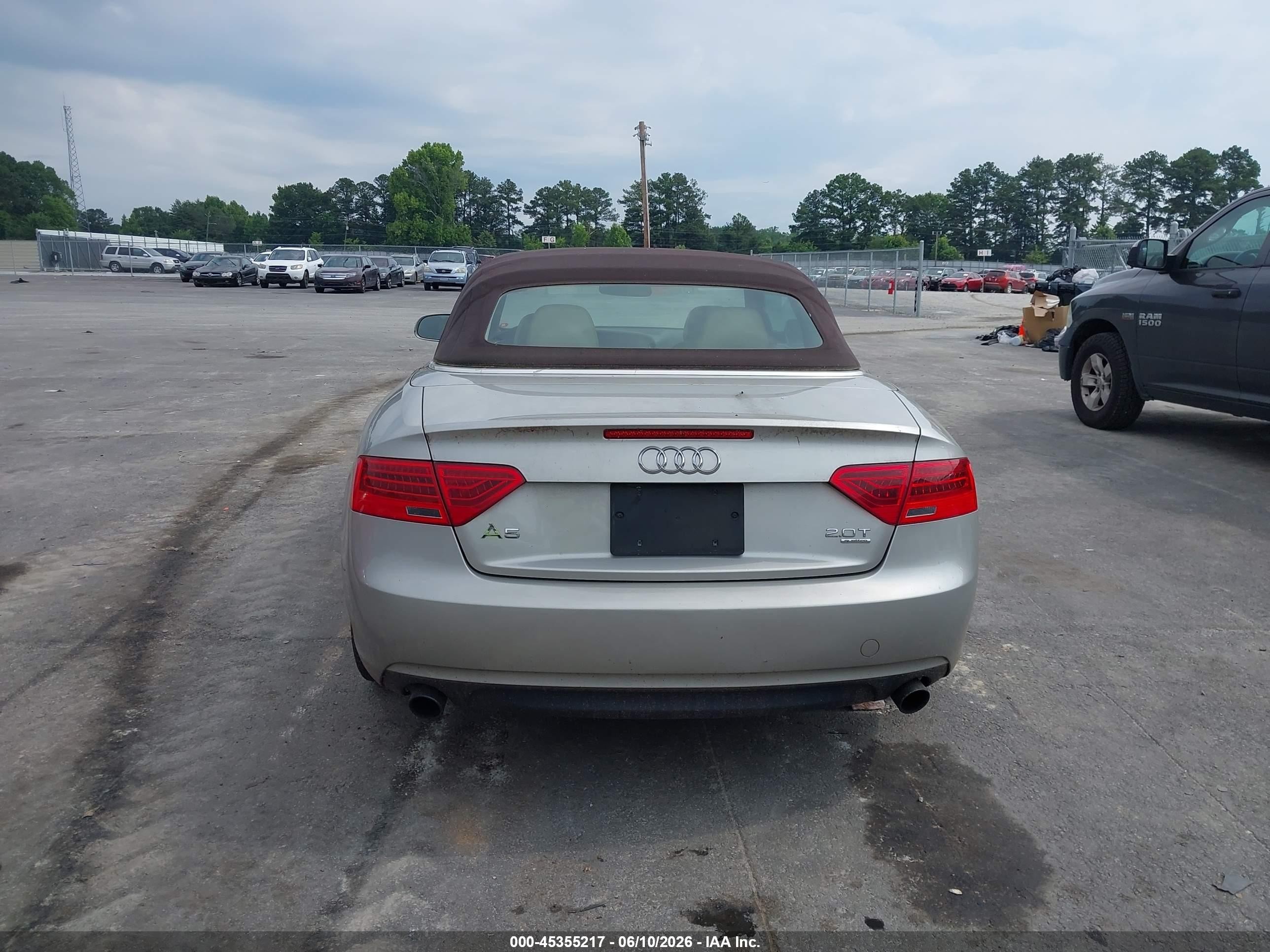 2015 Audi A5 2.0t Premium Silver vin: WAUCFAFH6FN003699