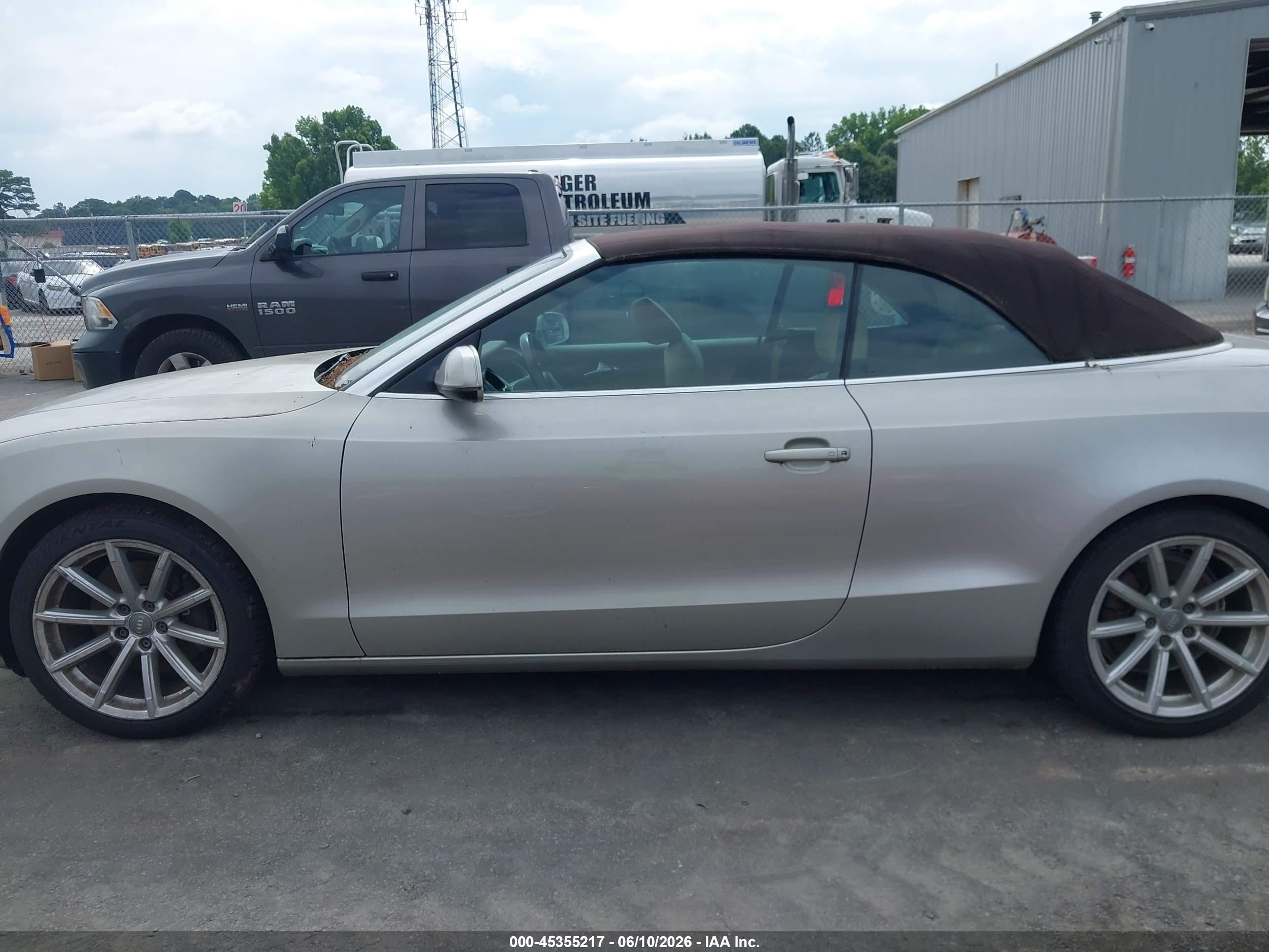 2015 Audi A5 2.0t Premium Silver vin: WAUCFAFH6FN003699