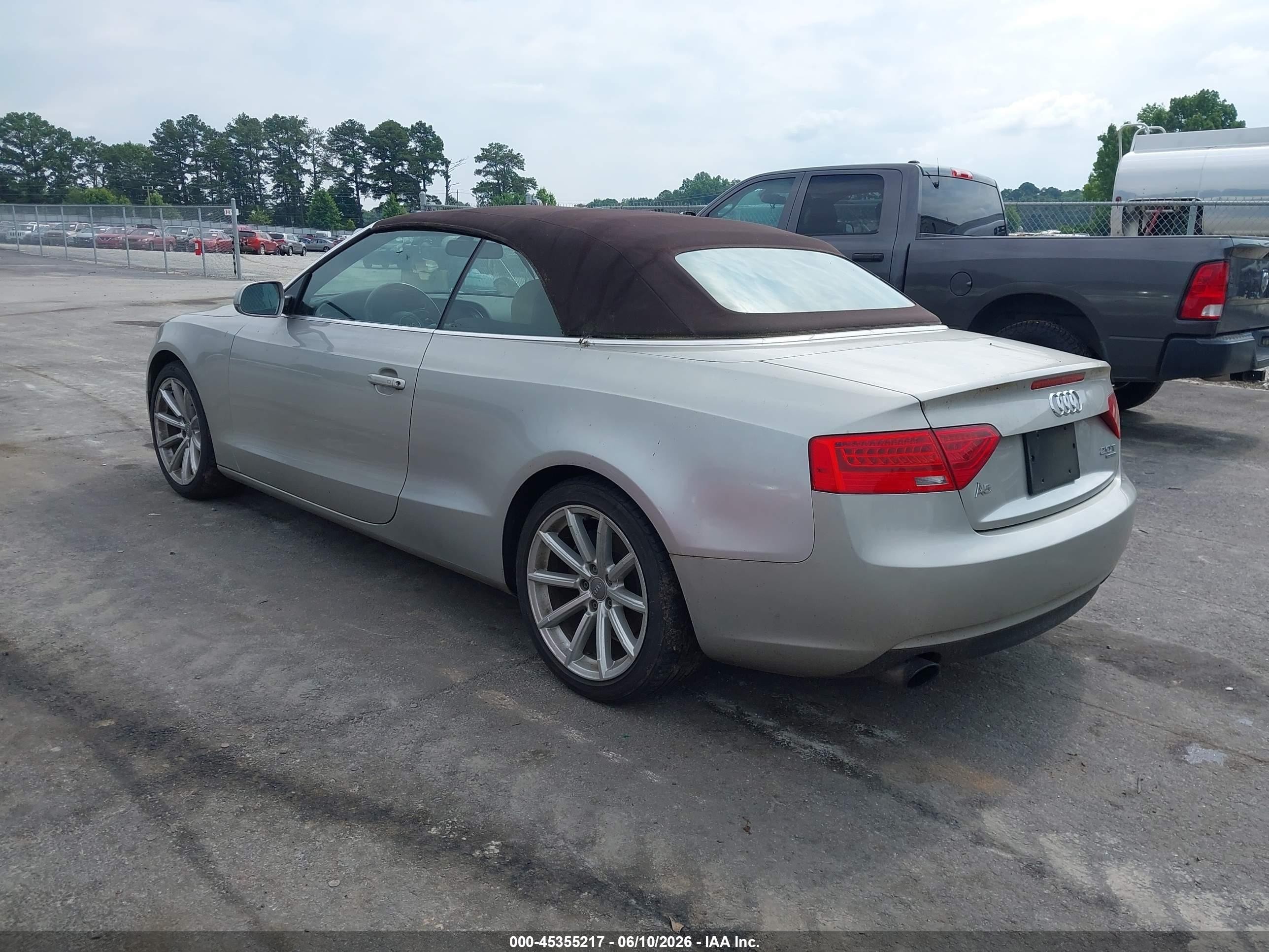 2015 Audi A5 2.0t Premium Silver vin: WAUCFAFH6FN003699