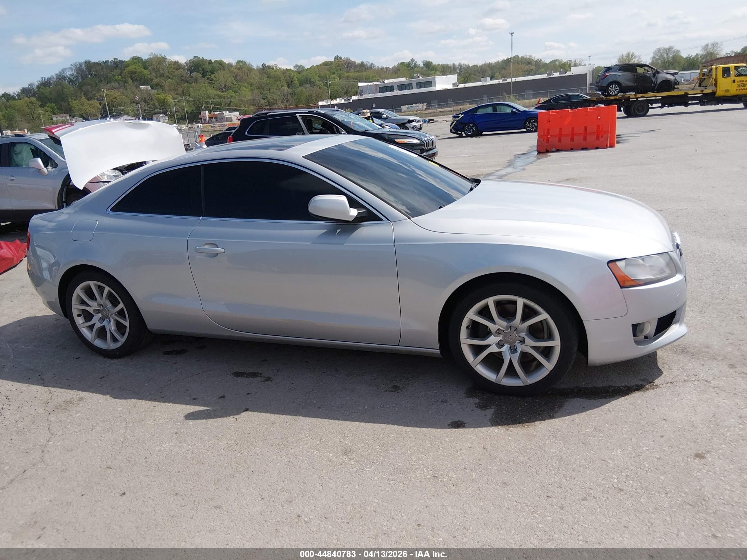 2012 Audi A5 2.0t Premium Silver vin: WAUCFAFR0CA002849