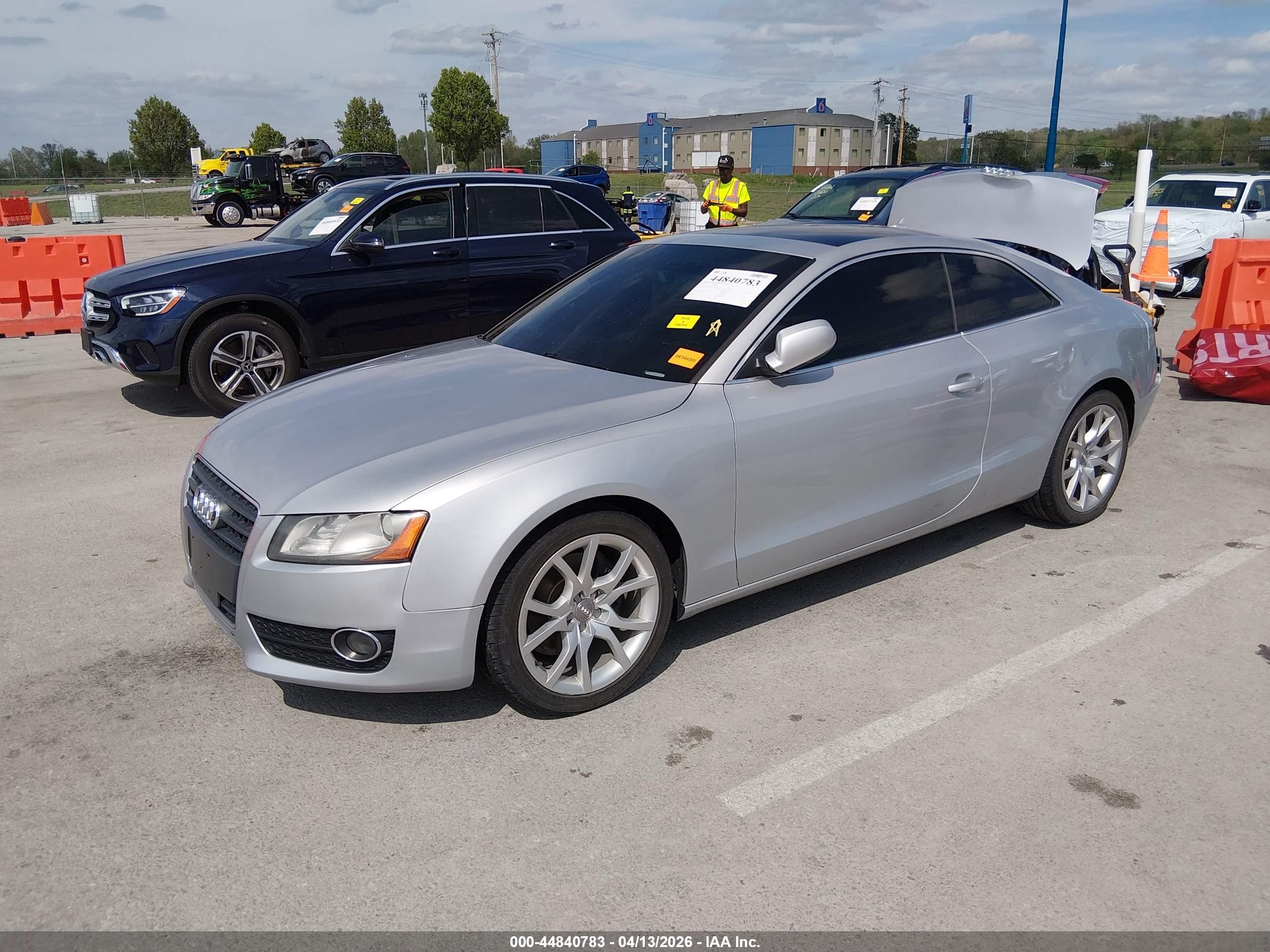 2012 Audi A5 2.0t Premium Silver vin: WAUCFAFR0CA002849