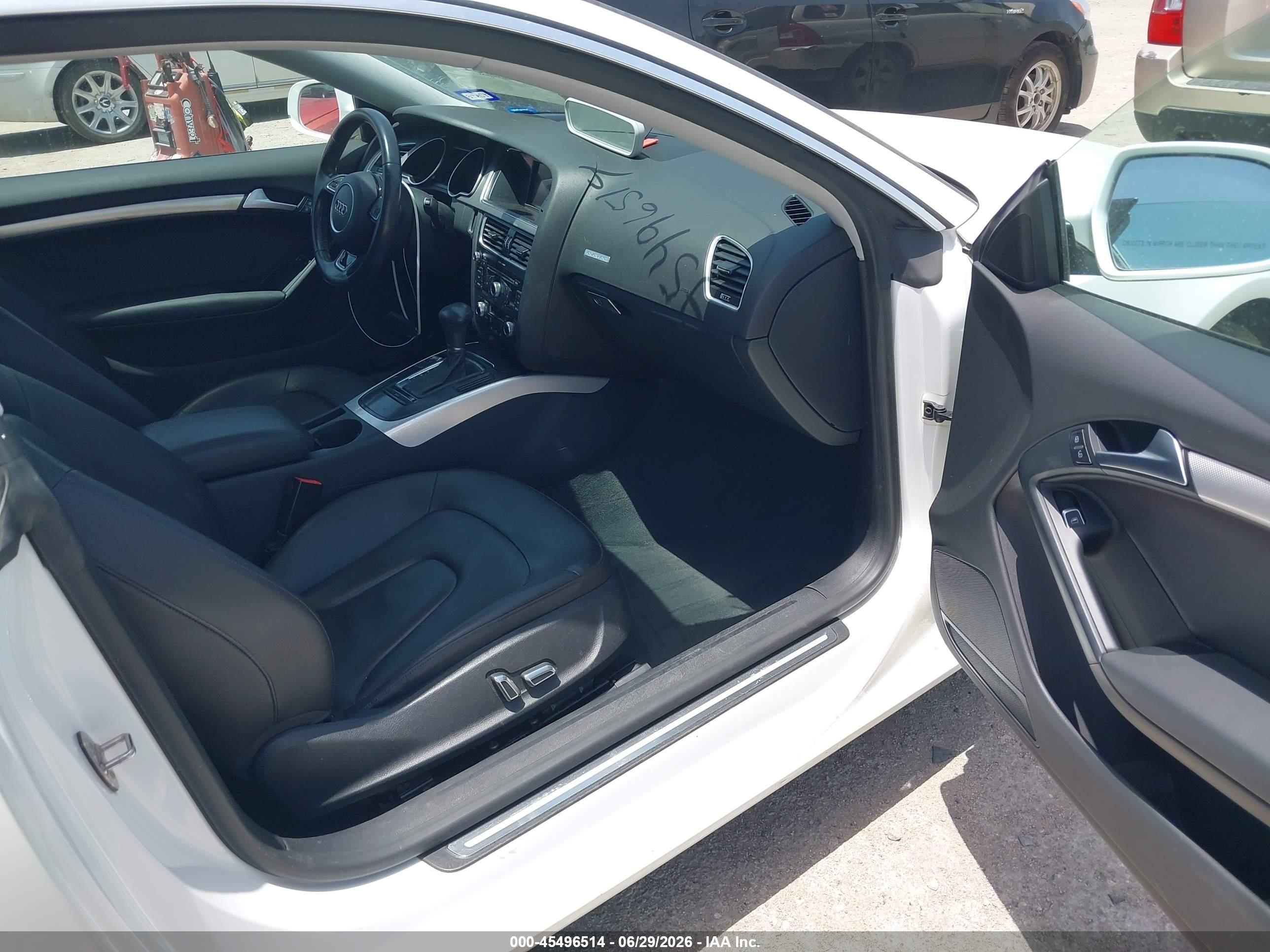 2014 Audi A5 2.0t Premium White vin: WAUCFAFR0EA004281