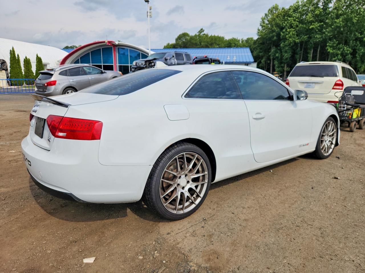 2015 Audi A5 Premium White vin: WAUCFAFR0FA025729