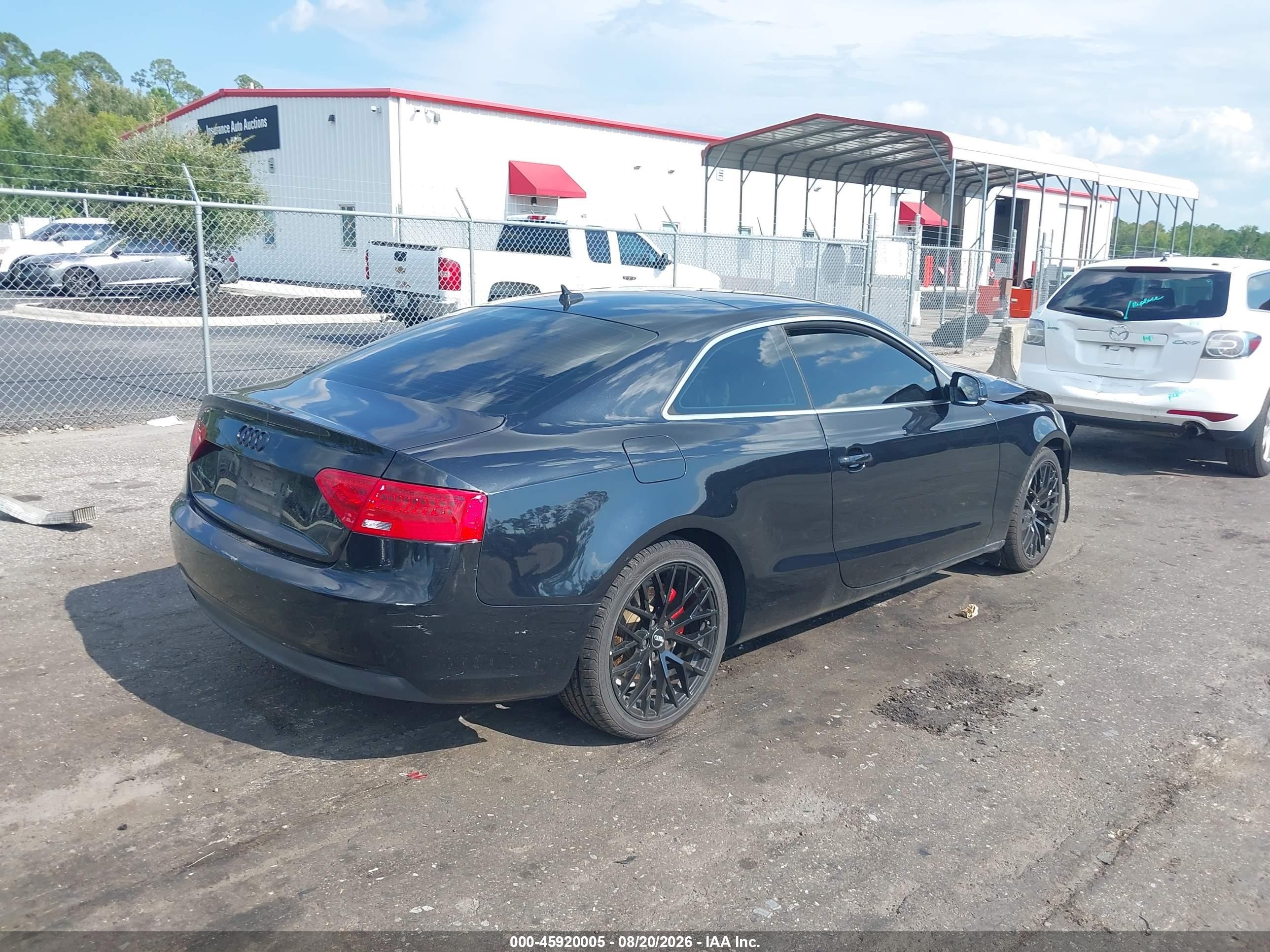 2014 Audi A5 2.0t Premium Черный vin: WAUCFAFR1EA002216