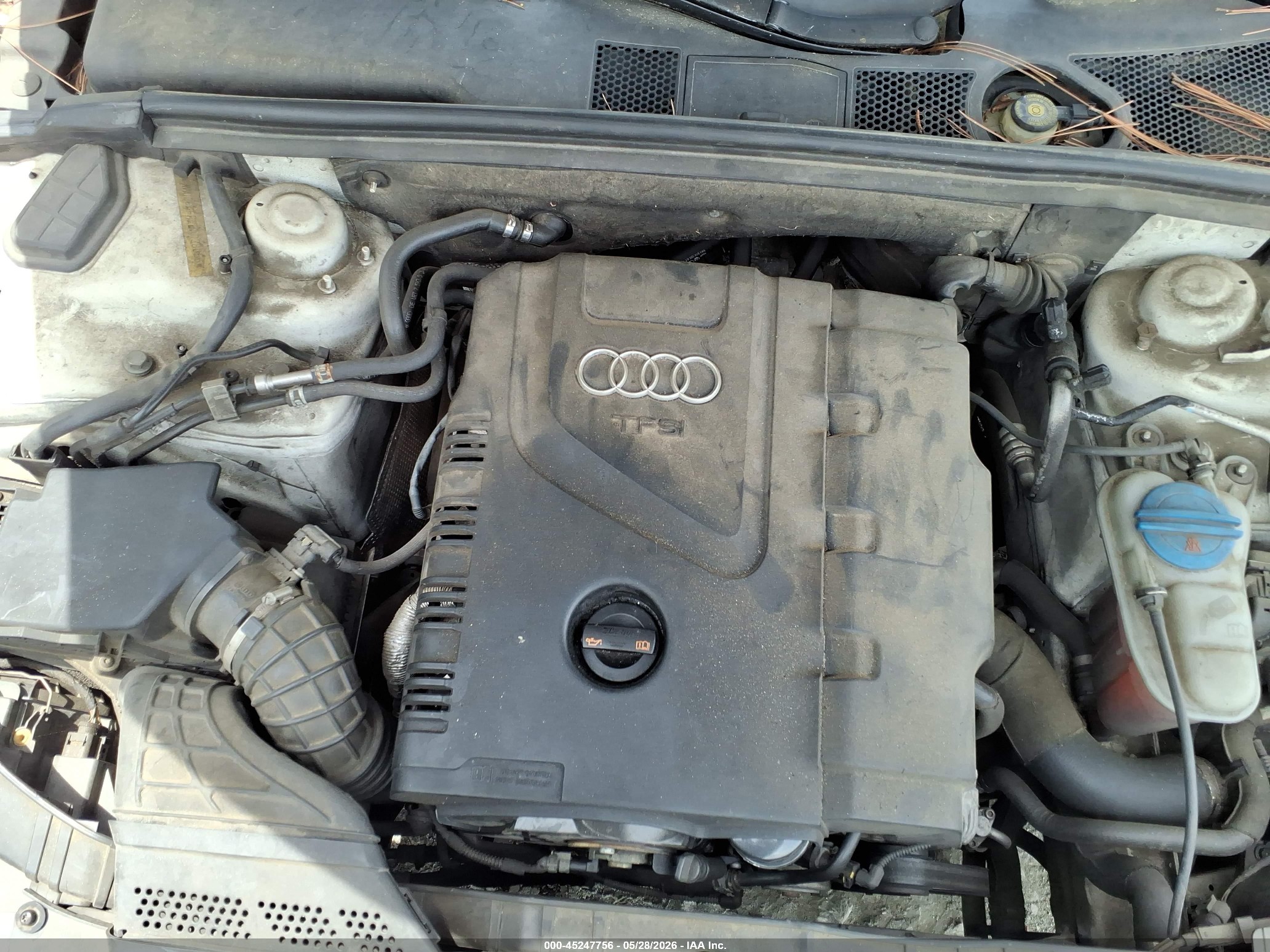 2011 Audi A5 2.0t Premium White vin: WAUCFAFR2BA038055