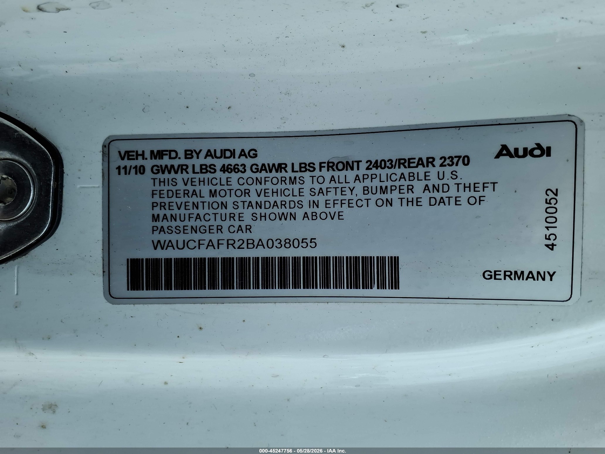 2011 Audi A5 2.0t Premium White vin: WAUCFAFR2BA038055