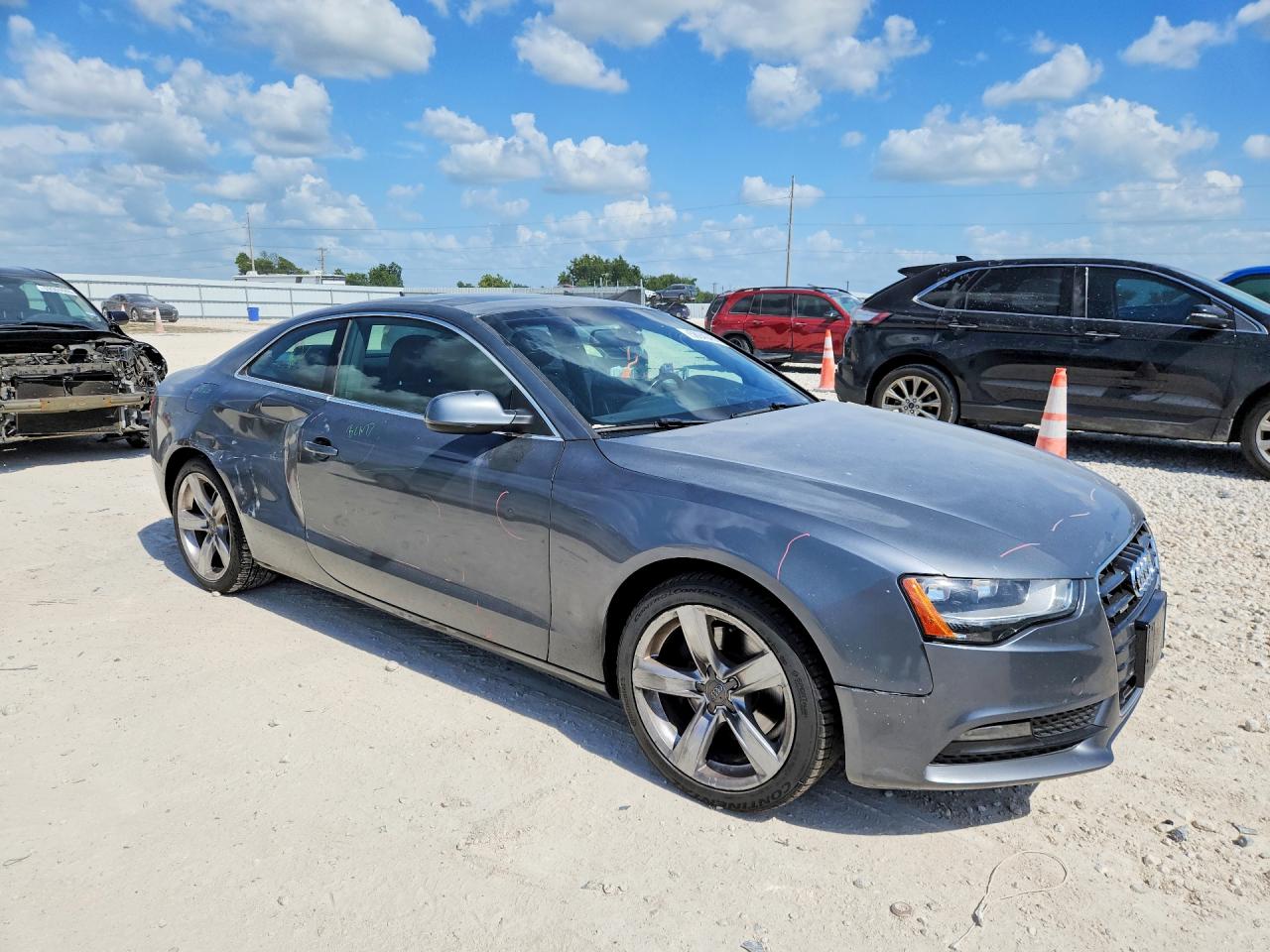 2014 Audi A5 Premium Серый vin: WAUCFAFR3EA031202