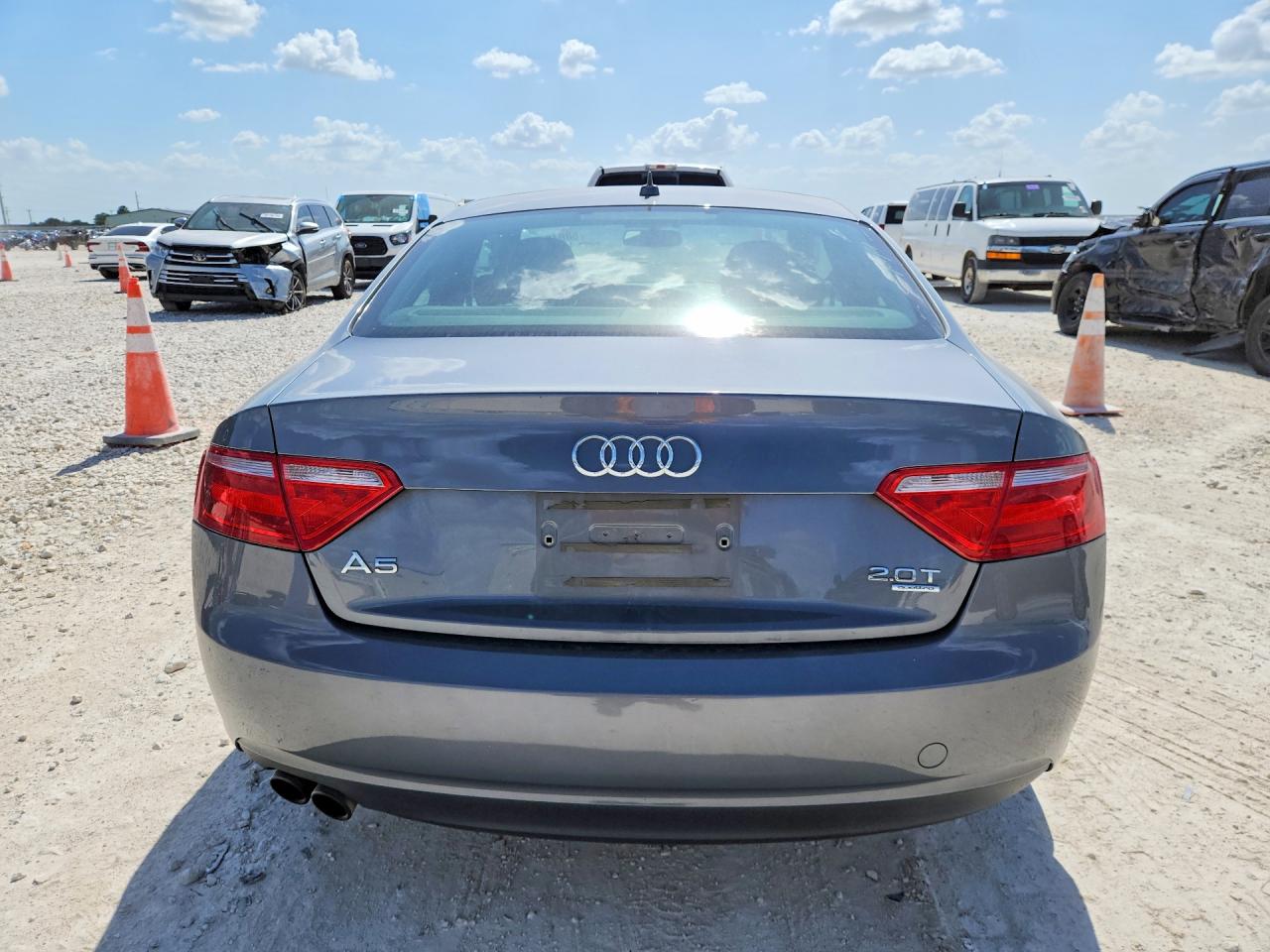 2014 Audi A5 Premium Серый vin: WAUCFAFR3EA031202
