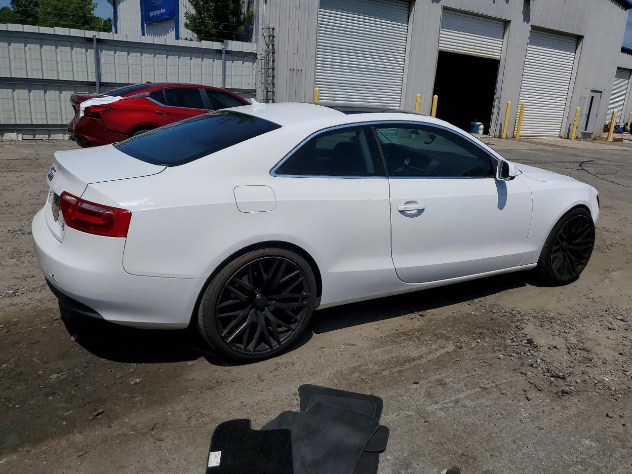2010 Audi A5 Premium White vin: WAUCFAFR4AA053946