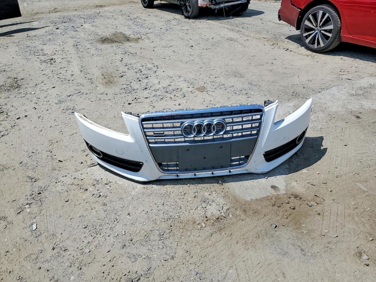 2010 Audi A5 Premium White vin: WAUCFAFR4AA053946