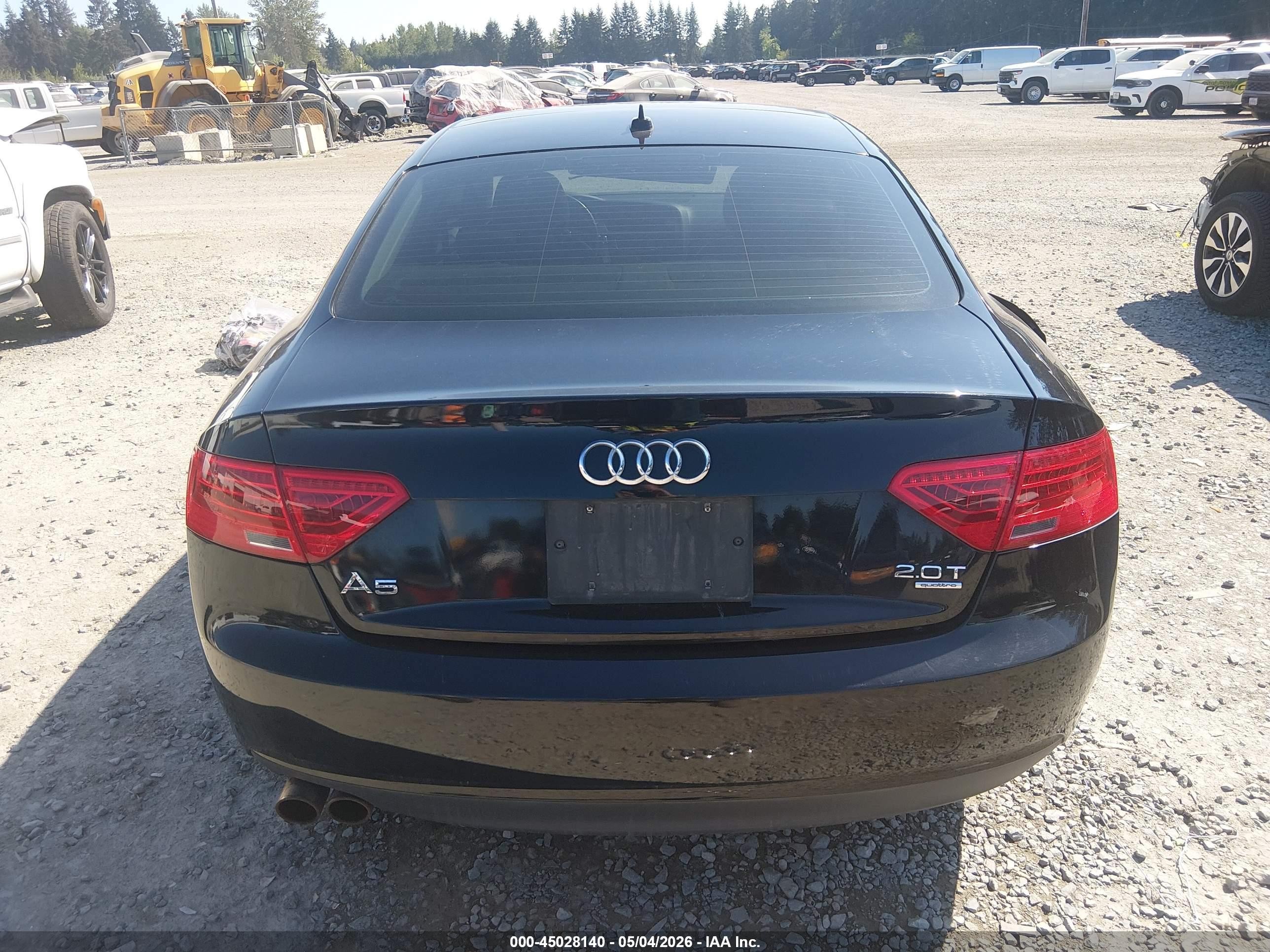 2013 Audi A5 2.0t Premium Черный vin: WAUCFAFR4DA035497