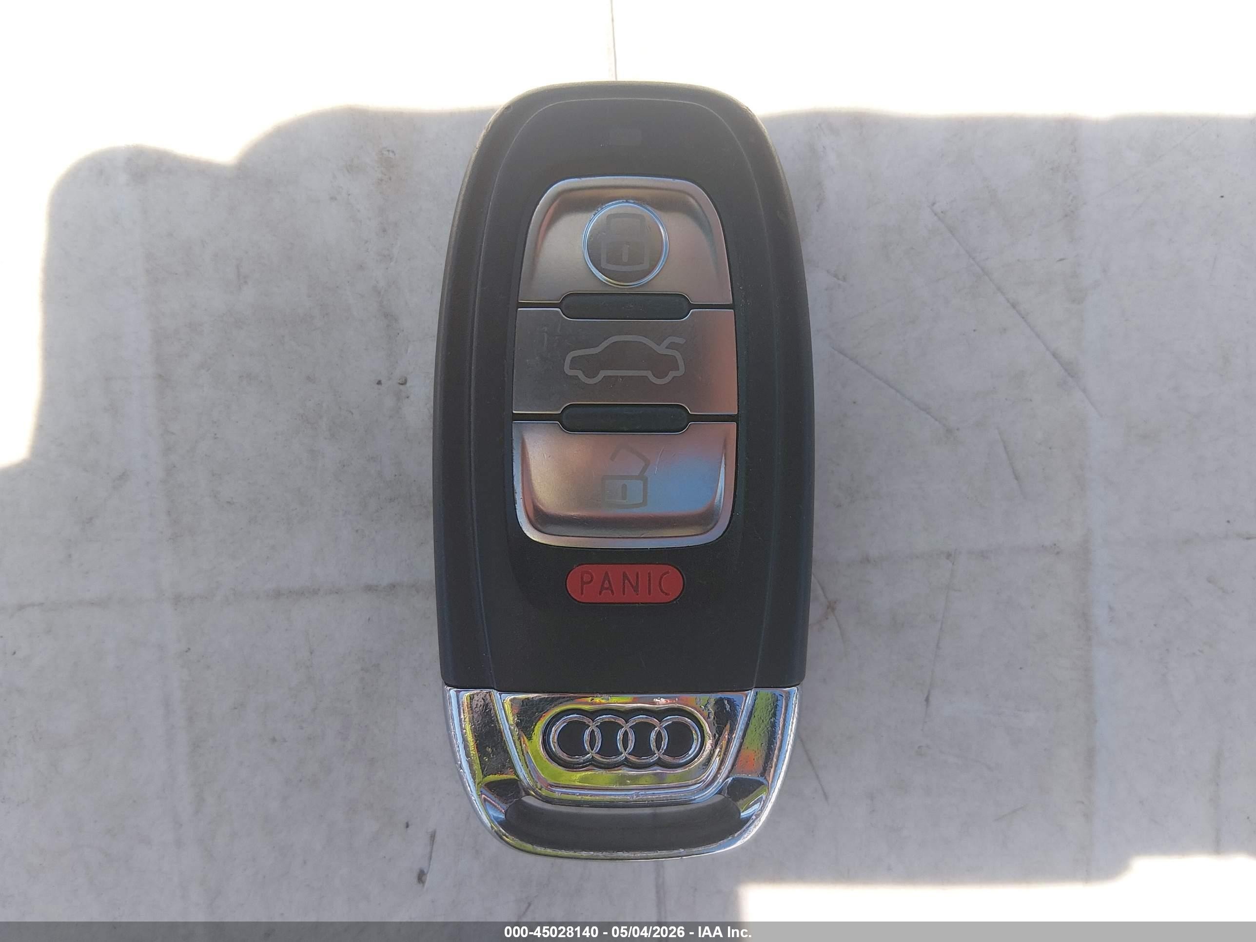 2013 Audi A5 2.0t Premium Черный vin: WAUCFAFR4DA035497