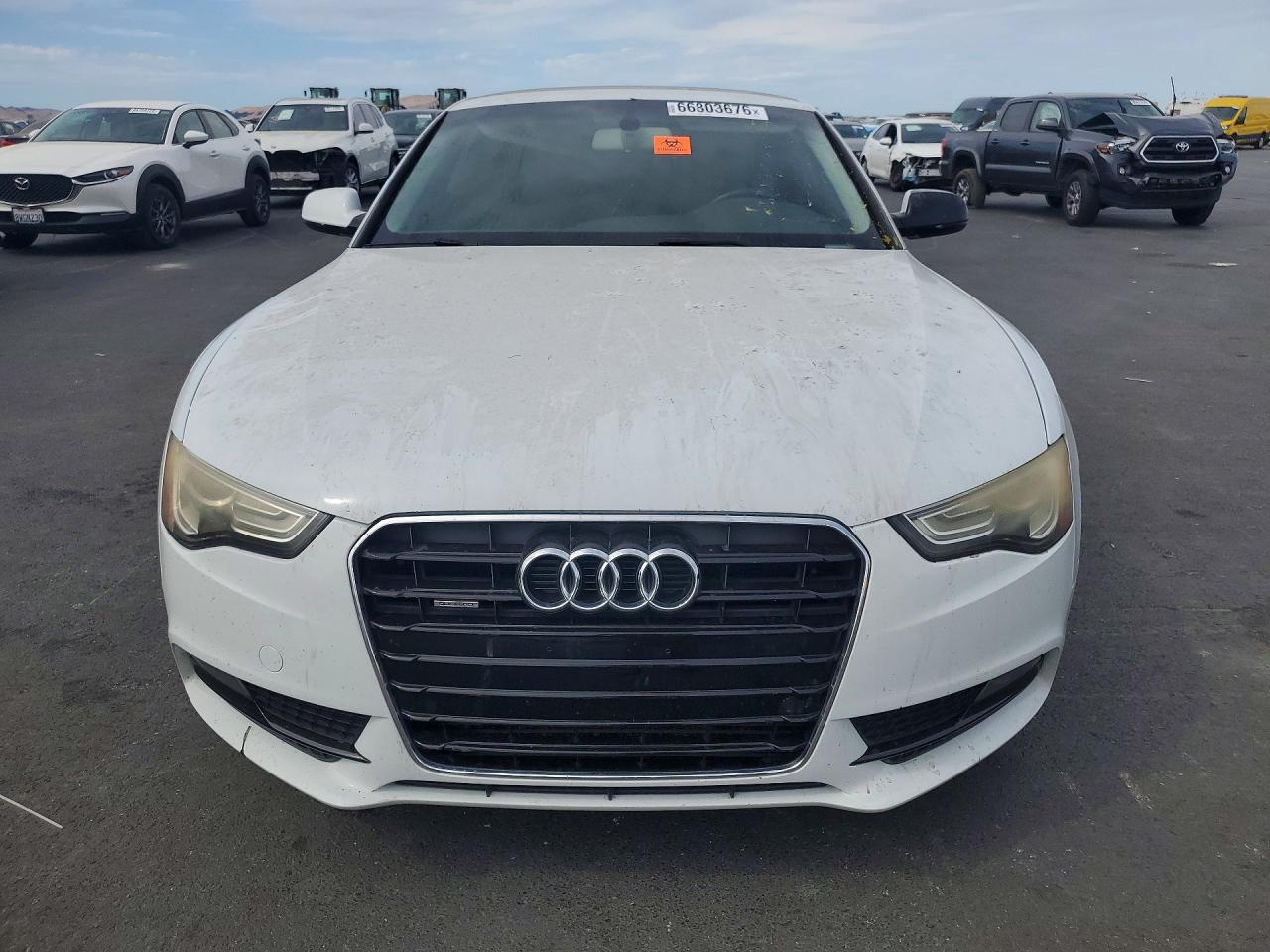 2013 Audi A5 Premium White vin: WAUCFAFR4DA066135