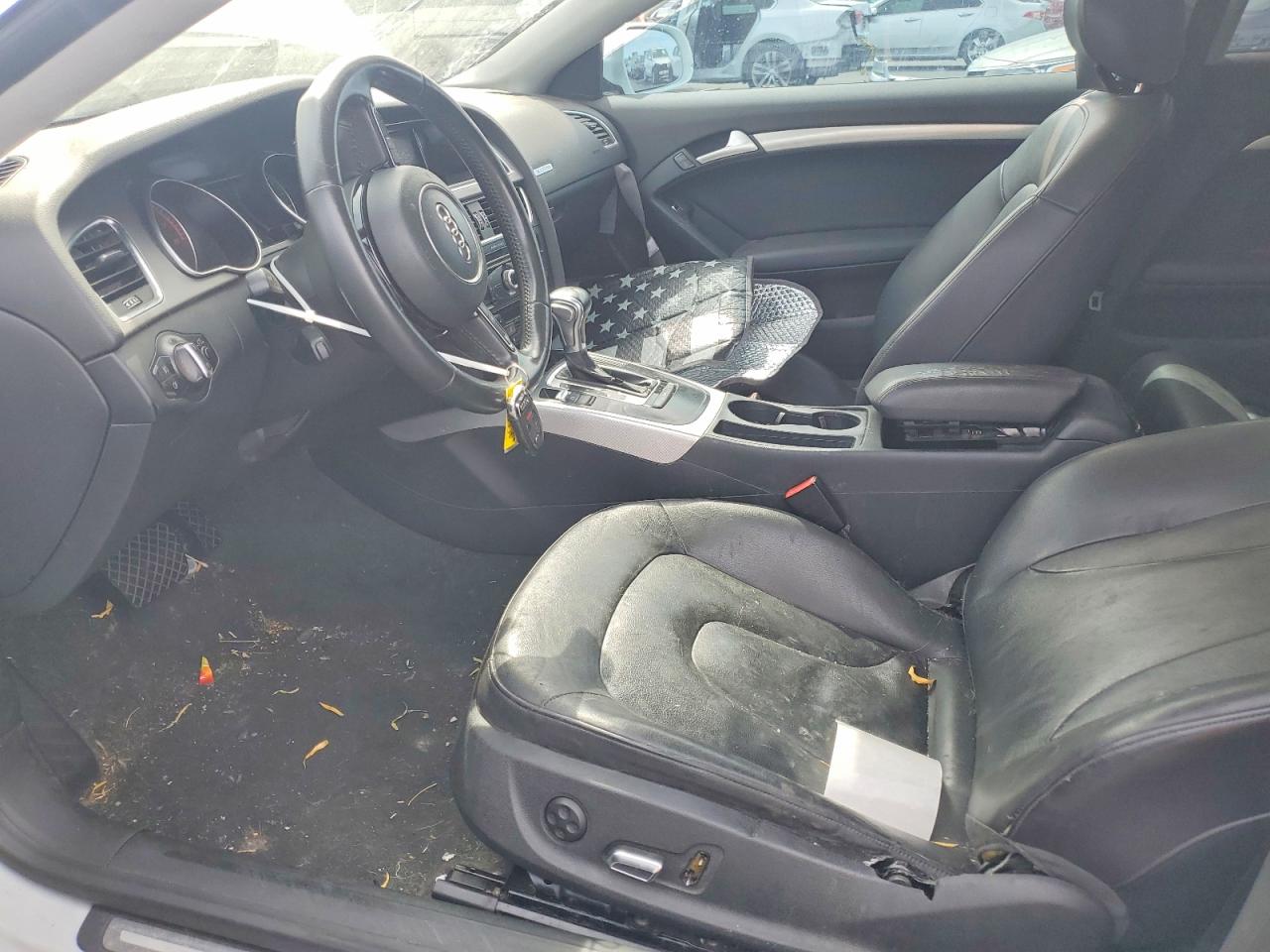 2013 Audi A5 Premium White vin: WAUCFAFR4DA066135