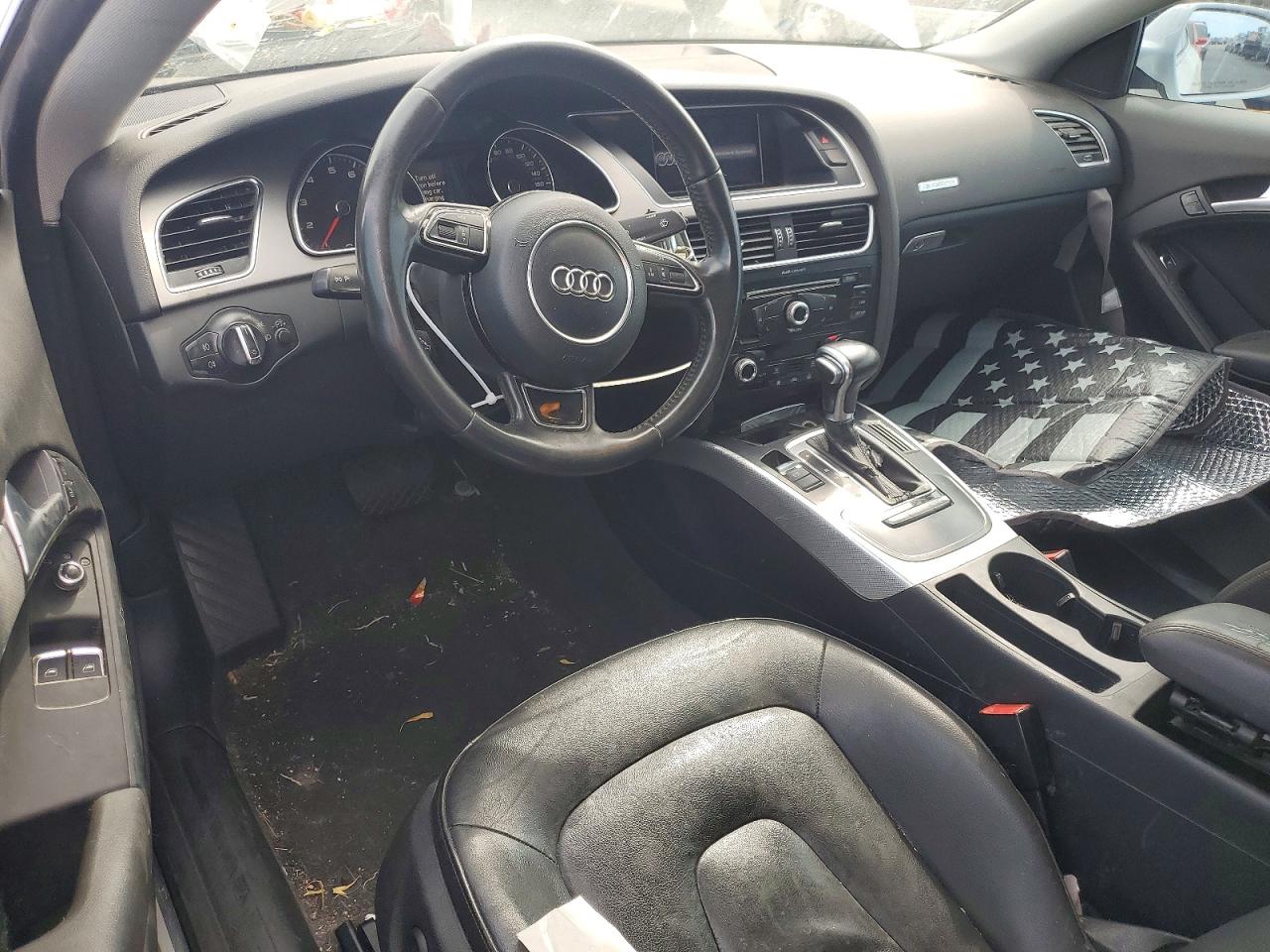 2013 Audi A5 Premium White vin: WAUCFAFR4DA066135